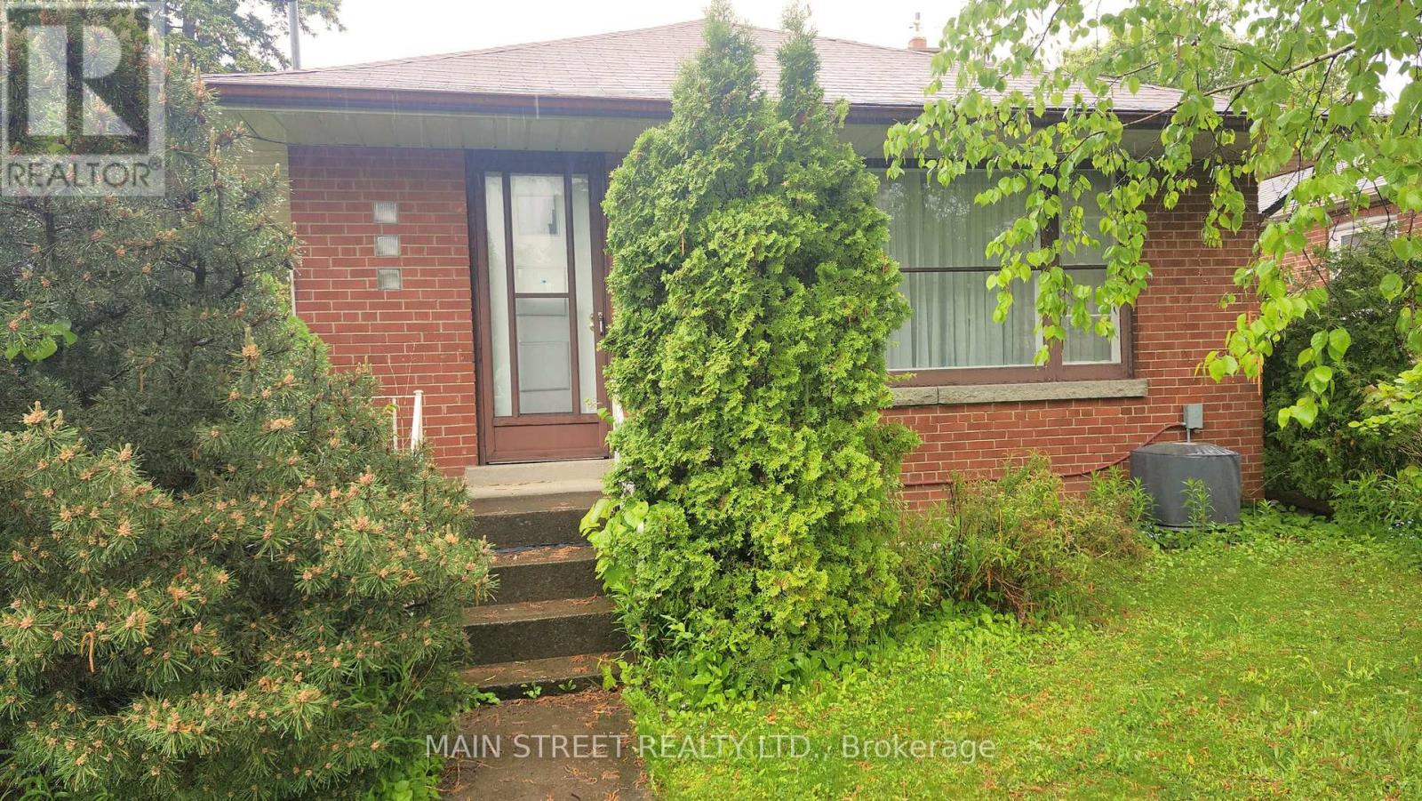 37 Fairlin Drive, Toronto, Ontario  M9B 4J4 - Photo 2 - W12281688