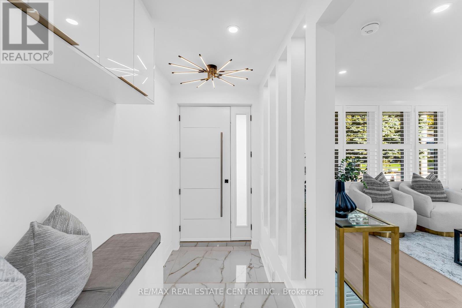 Property at 35 MUNFORD CRESCENT image 3