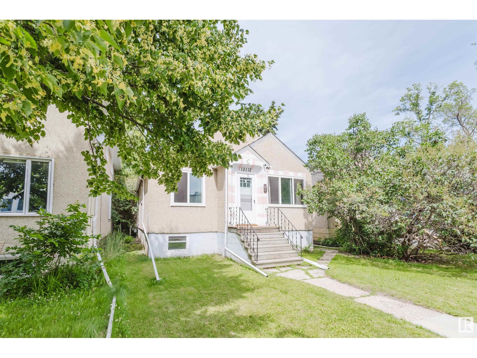 Property at 10112 86 AV NW image 2