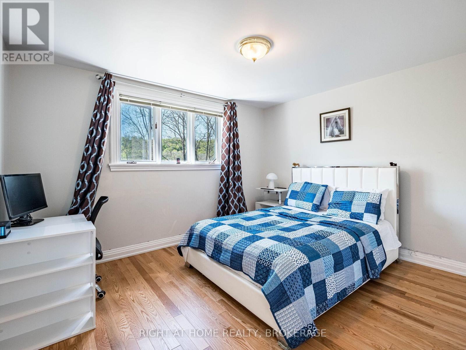 774 Old Dundas Road, Hamilton, Ontario  L9H 5E3 - Photo 26 - X12186493