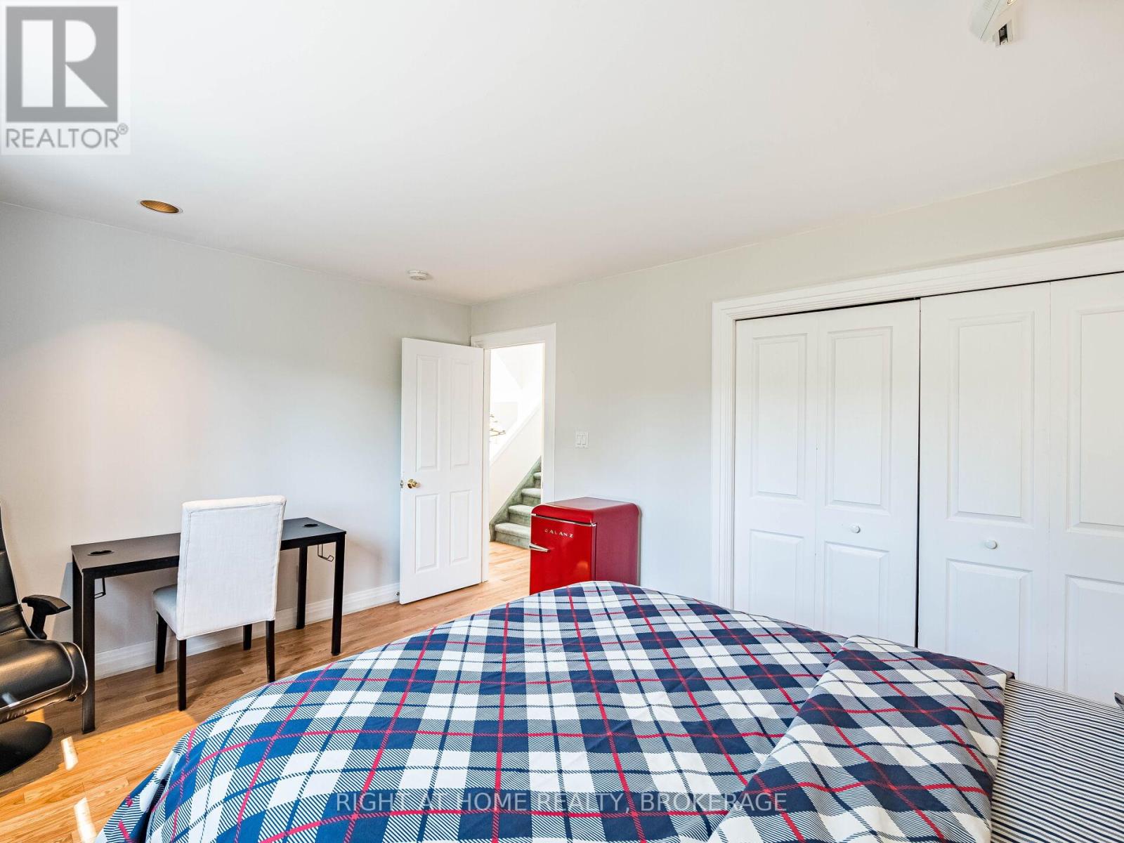 774 Old Dundas Road, Hamilton, Ontario  L9H 5E3 - Photo 30 - X12186493