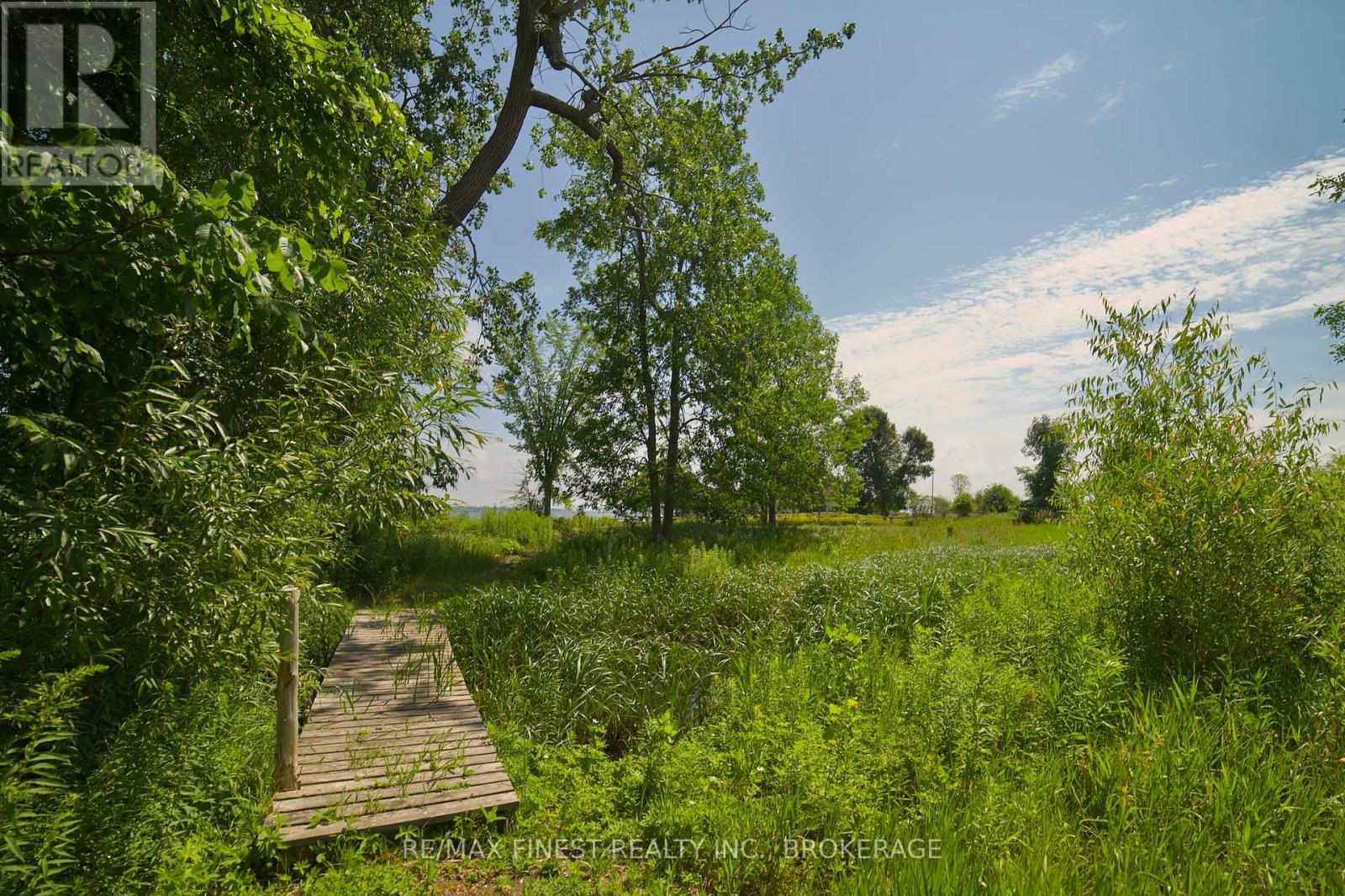 10 Front Road, Frontenac Islands, Ontario  K0H 2S0 - Photo 26 - X12272540