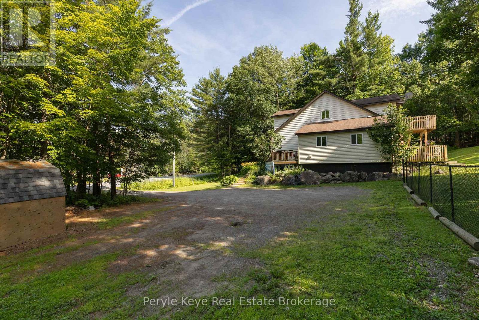 820 Manitoba Street, Bracebridge, Ontario  P1L 1W9 - Photo 38 - X12278136