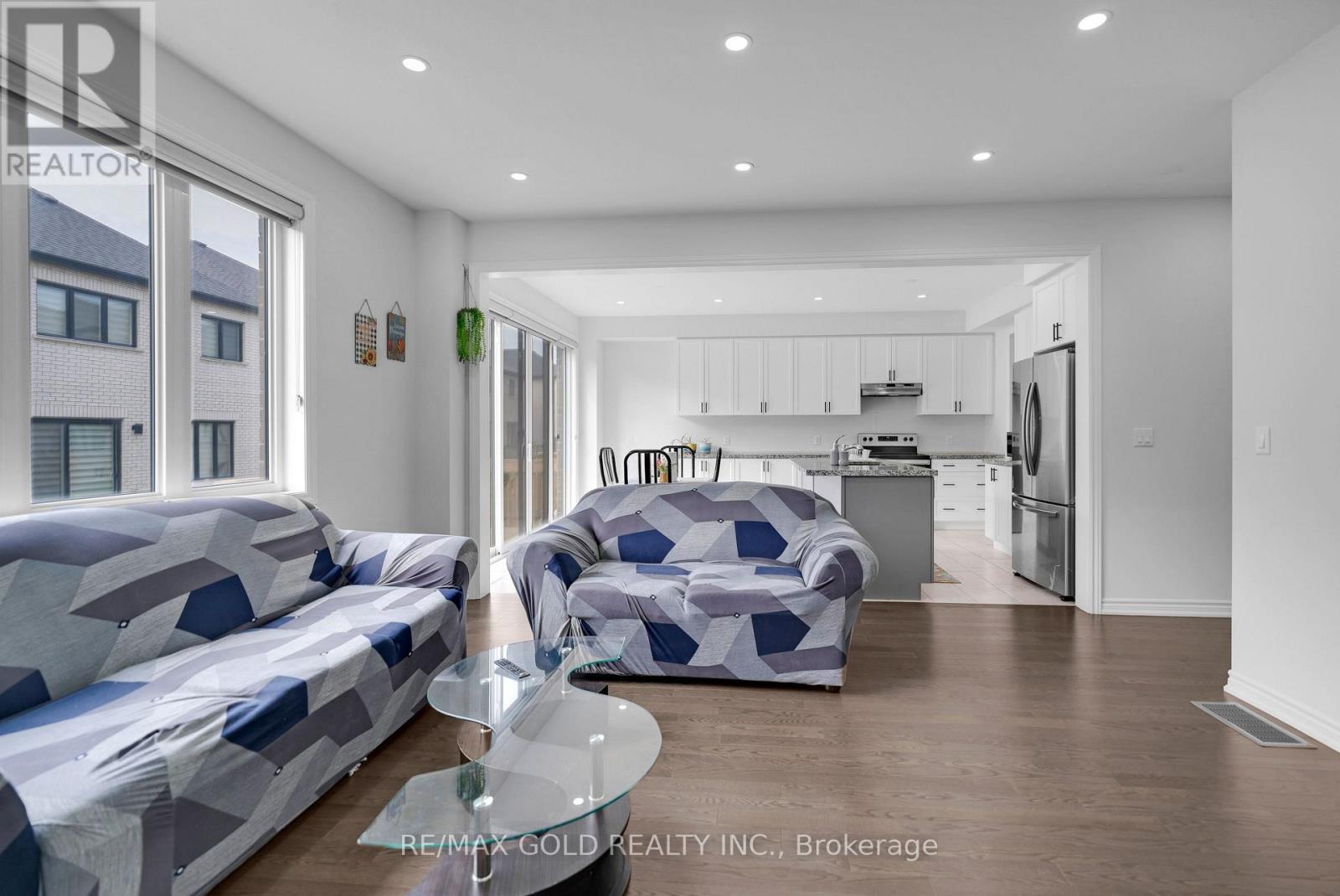 12 Vincena Road, Caledon, Ontario  L7C 1Z9 - Photo 16 - W12281761