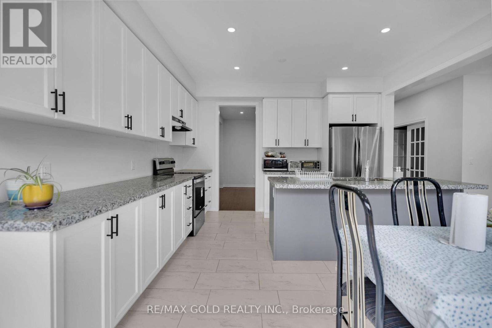12 Vincena Road, Caledon, Ontario  L7C 1Z9 - Photo 18 - W12281761