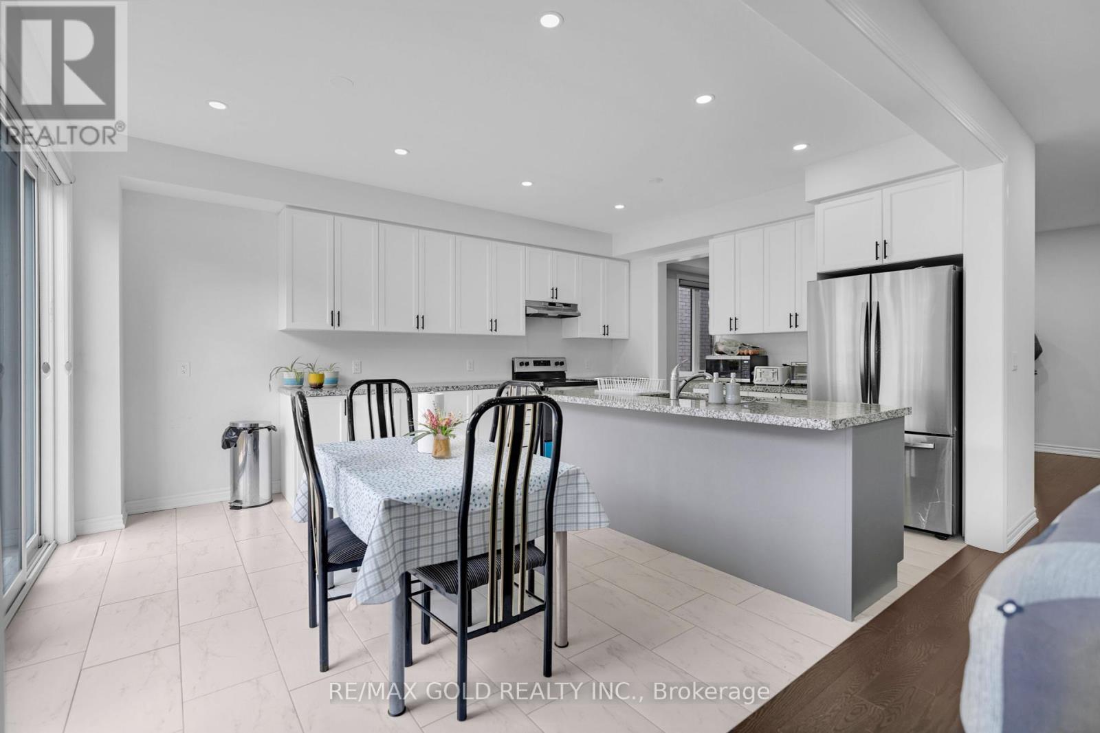 12 Vincena Road, Caledon, Ontario  L7C 1Z9 - Photo 19 - W12281761