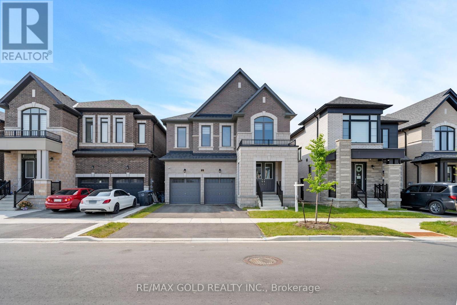 Property at 12 VINCENA ROAD image 2