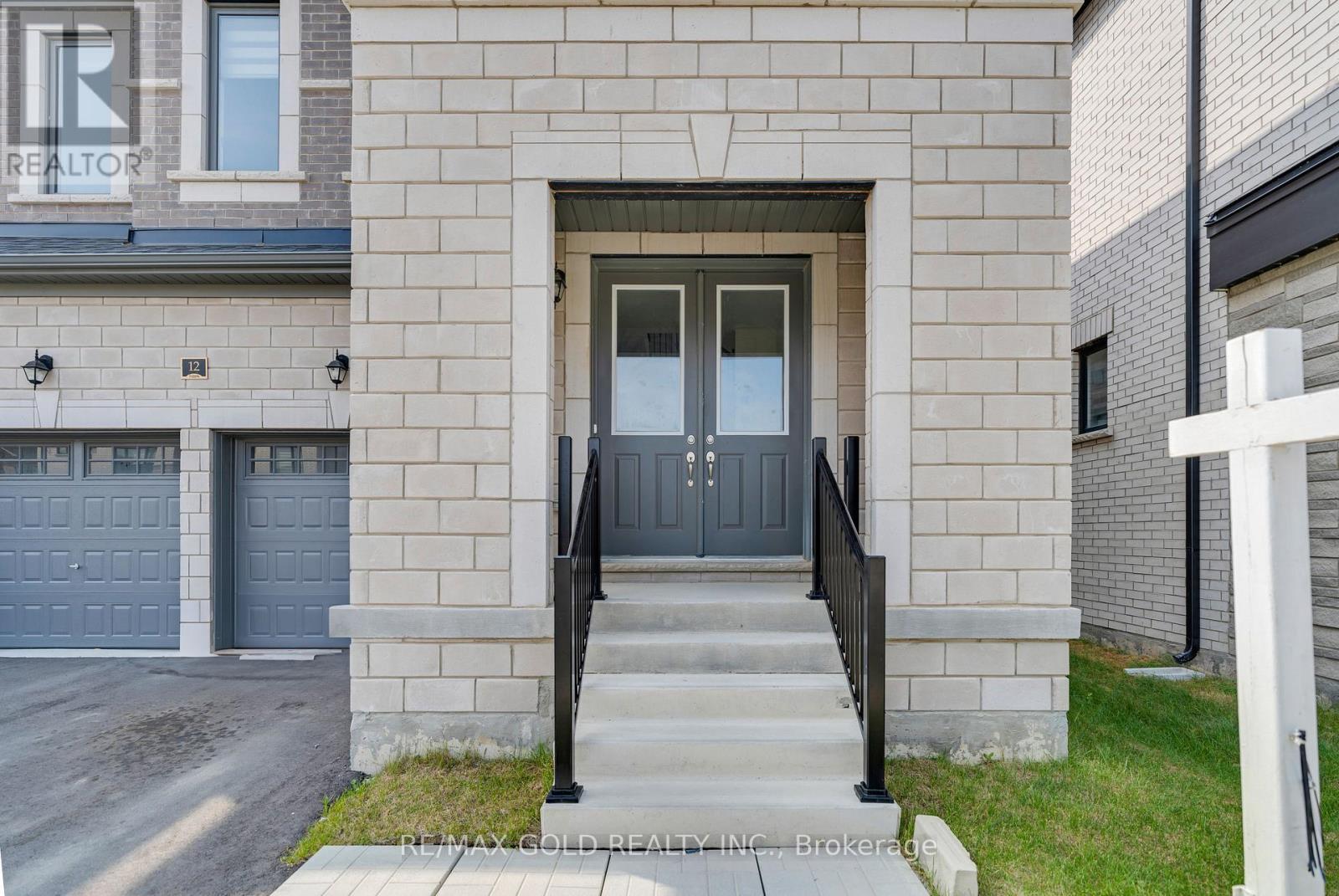 Property at 12 VINCENA ROAD image 3