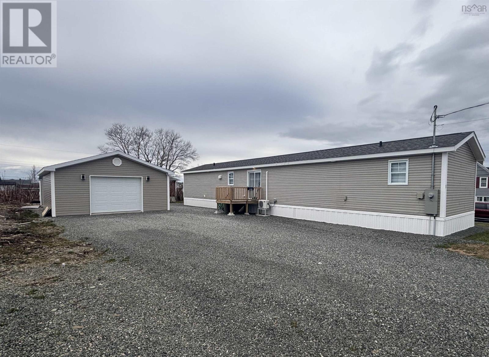 1 Maxie Street, Glace Bay, Nova Scotia  B1A 2E3 - Photo 15 - 202500783