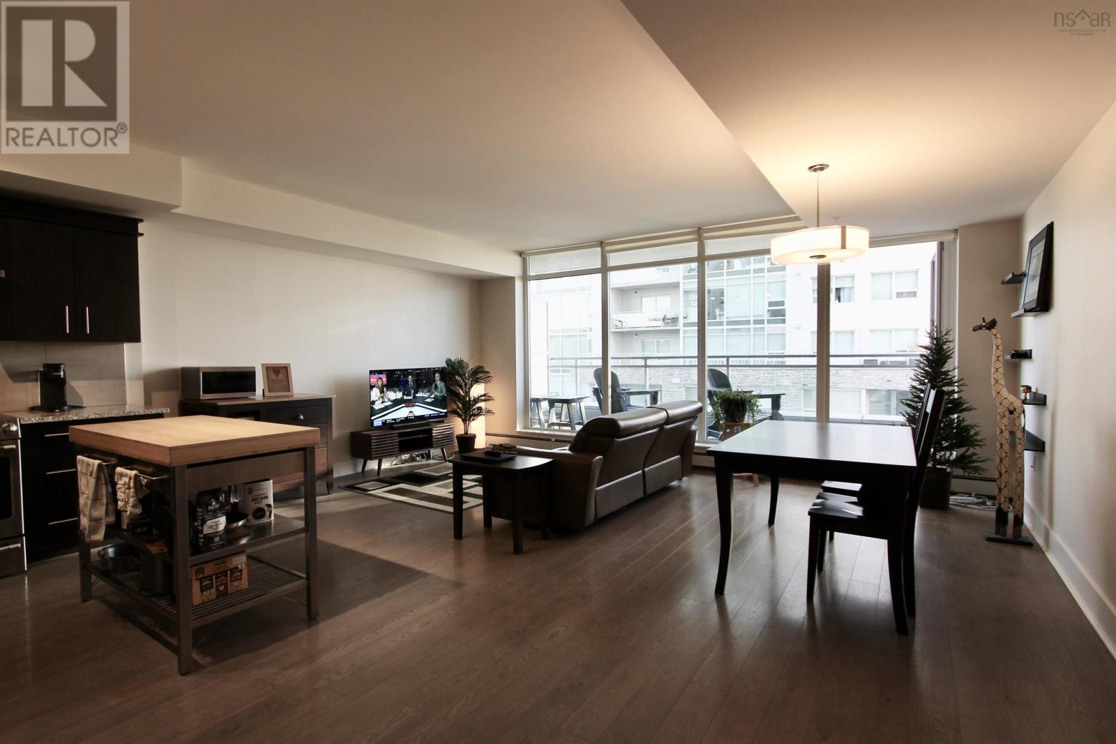Property at 404 15 KINGS WHARF Place image 3