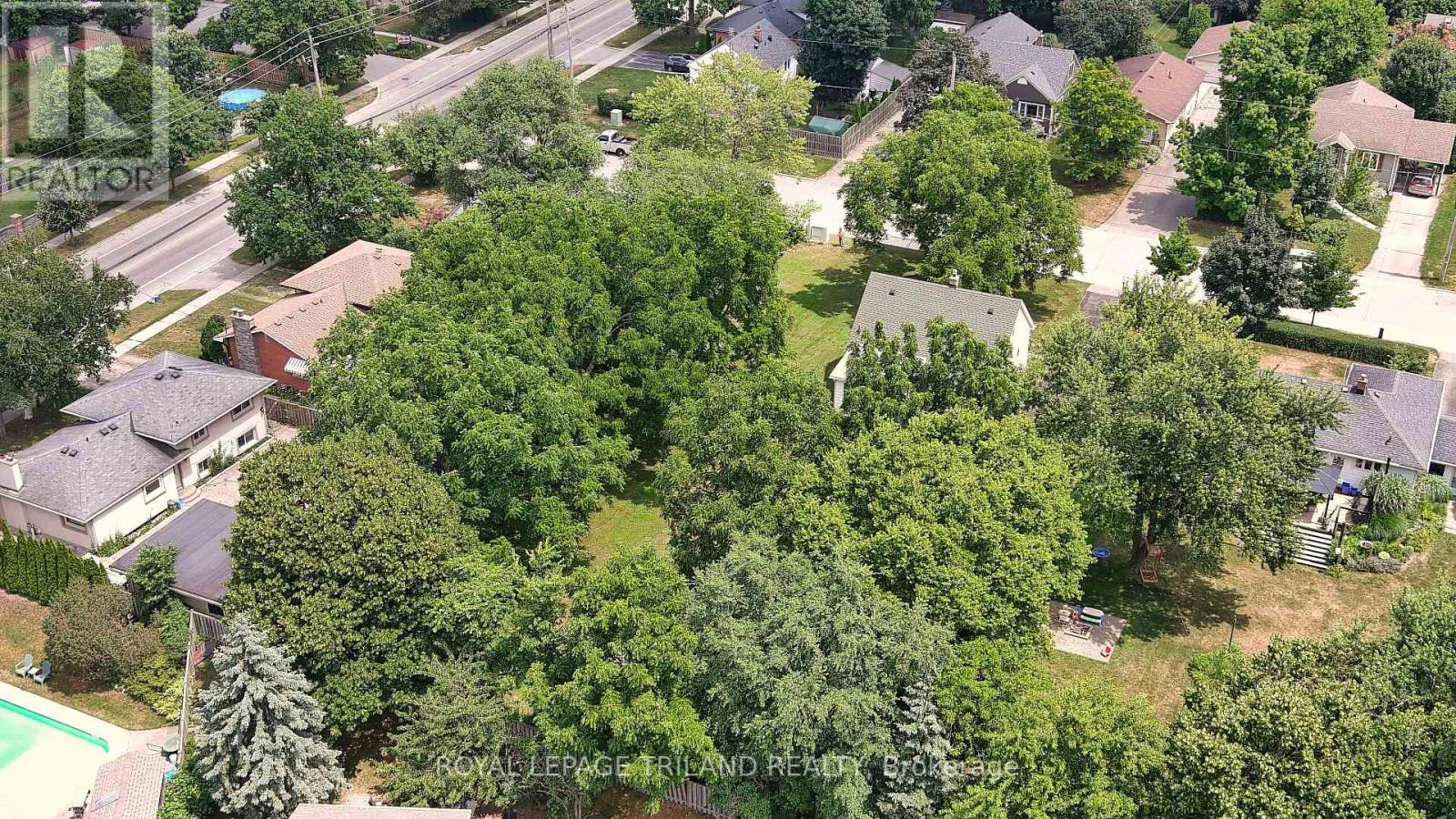 385 Kenmore Place, London East, Ontario  N5Y 1V3 - Photo 15 - X12281287
