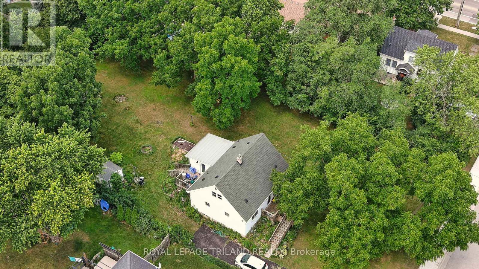 385 Kenmore Place, London East, Ontario  N5Y 1V3 - Photo 13 - X12281287