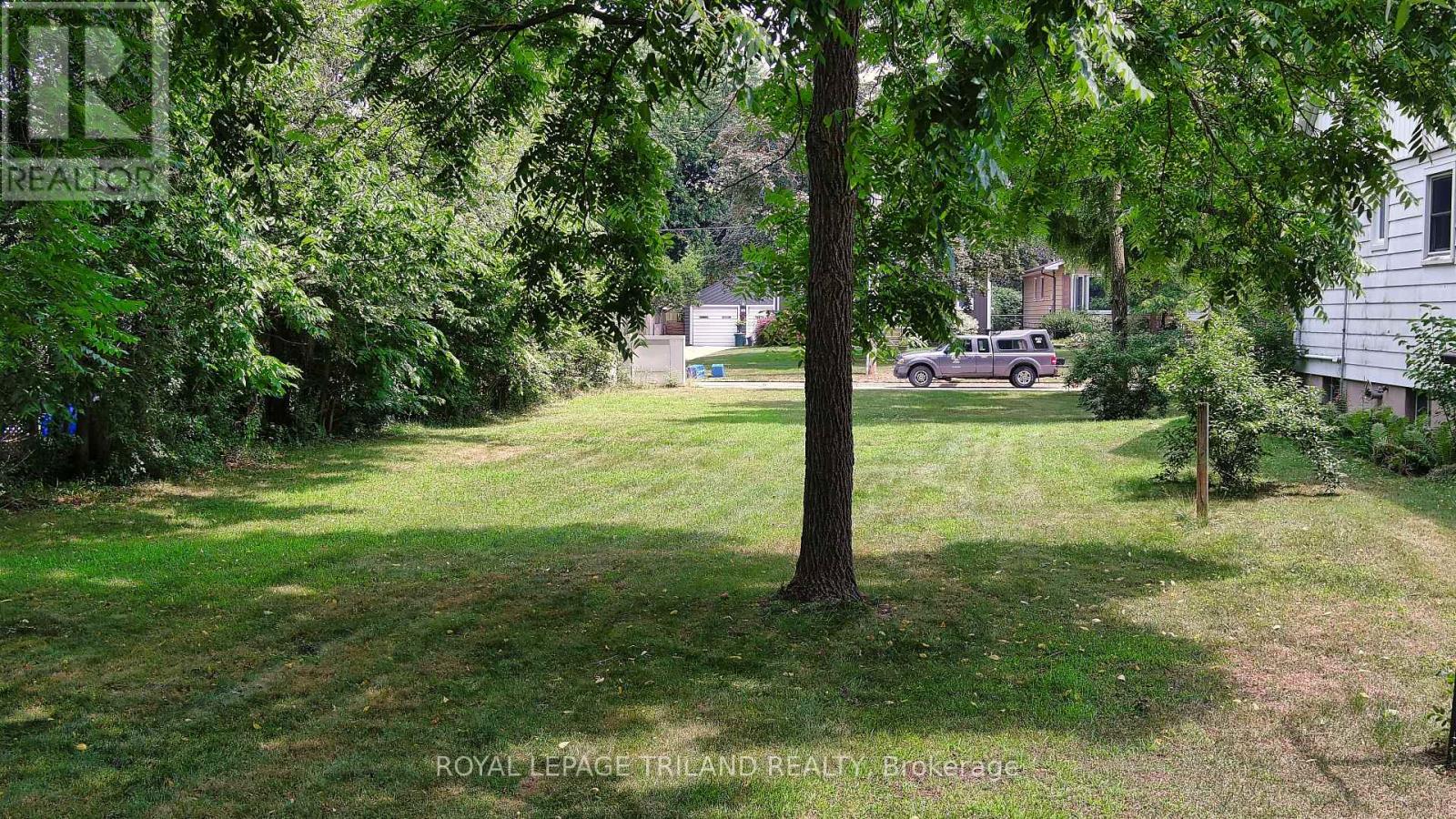 385 Kenmore Place, London East, Ontario  N5Y 1V3 - Photo 6 - X12281287