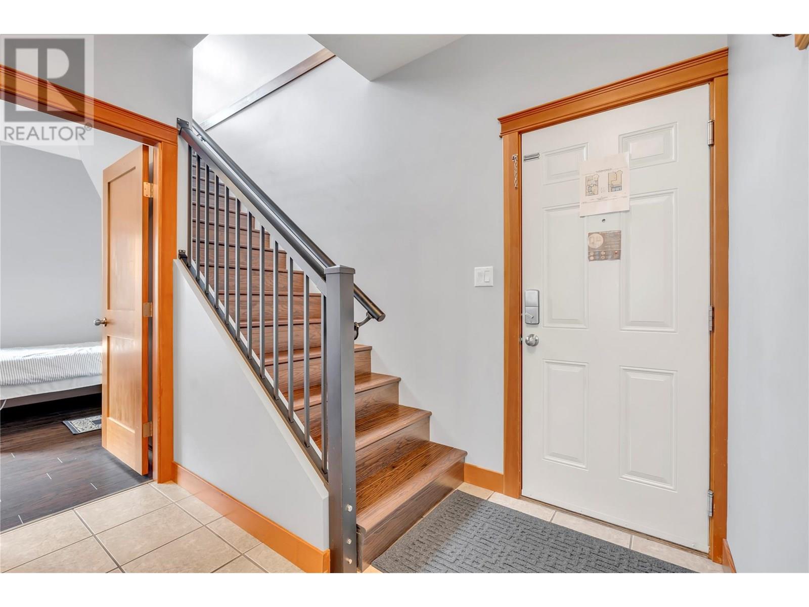 Property at 93 Winnipeg Street Unit# 301 image 4
