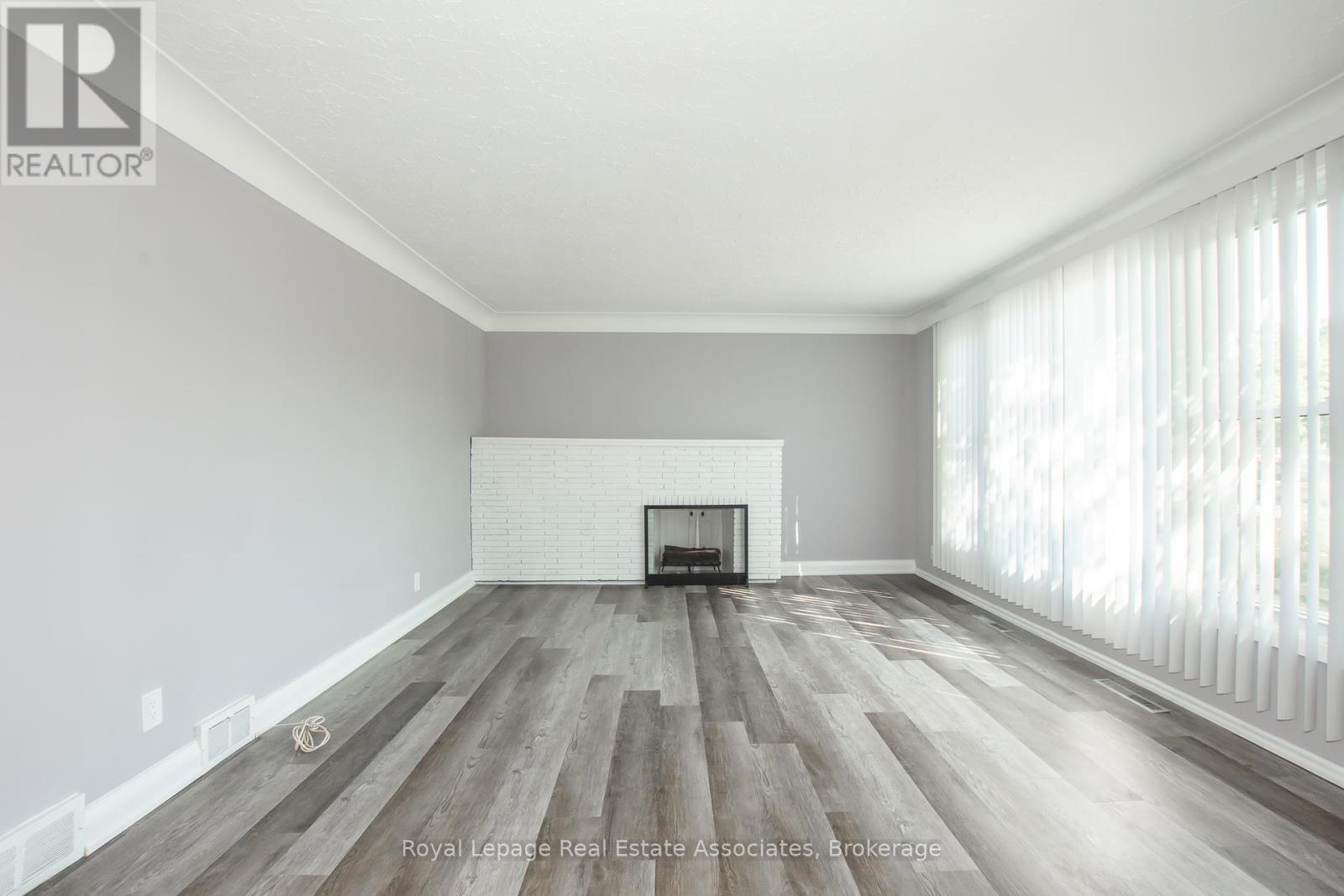 Property at 117 LOUTH STREET image 5