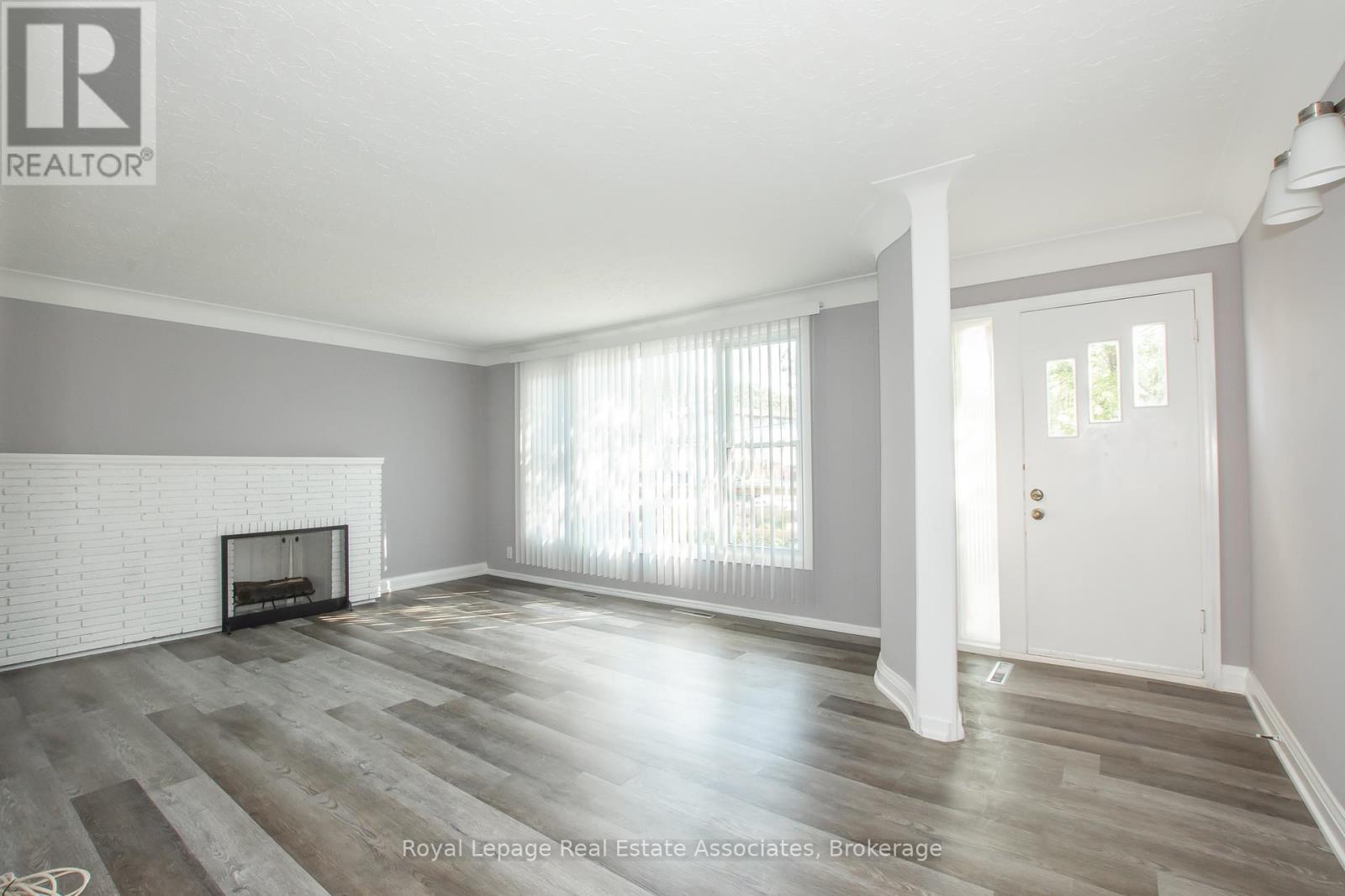 117 Louth Street, St. Catharines (Rykert/vansickle), Ontario  L2S 2T8 - Photo 6 - X12263036