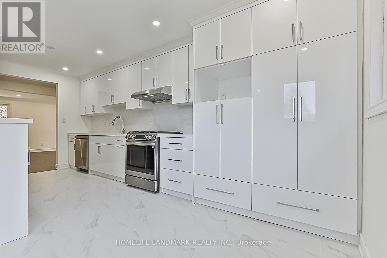 612 Van Horne Avenue, Toronto, Ontario  M2J 2V4 - Photo 11 - C12281867