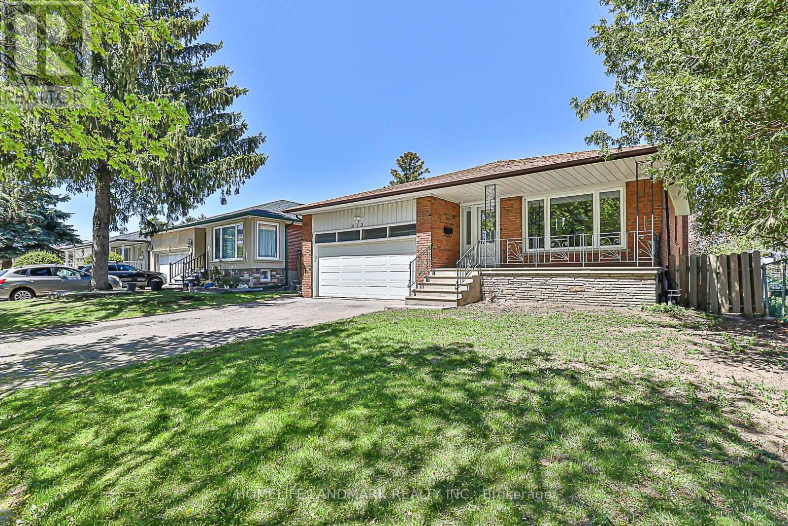 612 Van Horne Avenue, Toronto, Ontario  M2J 2V4 - Photo 2 - C12281867