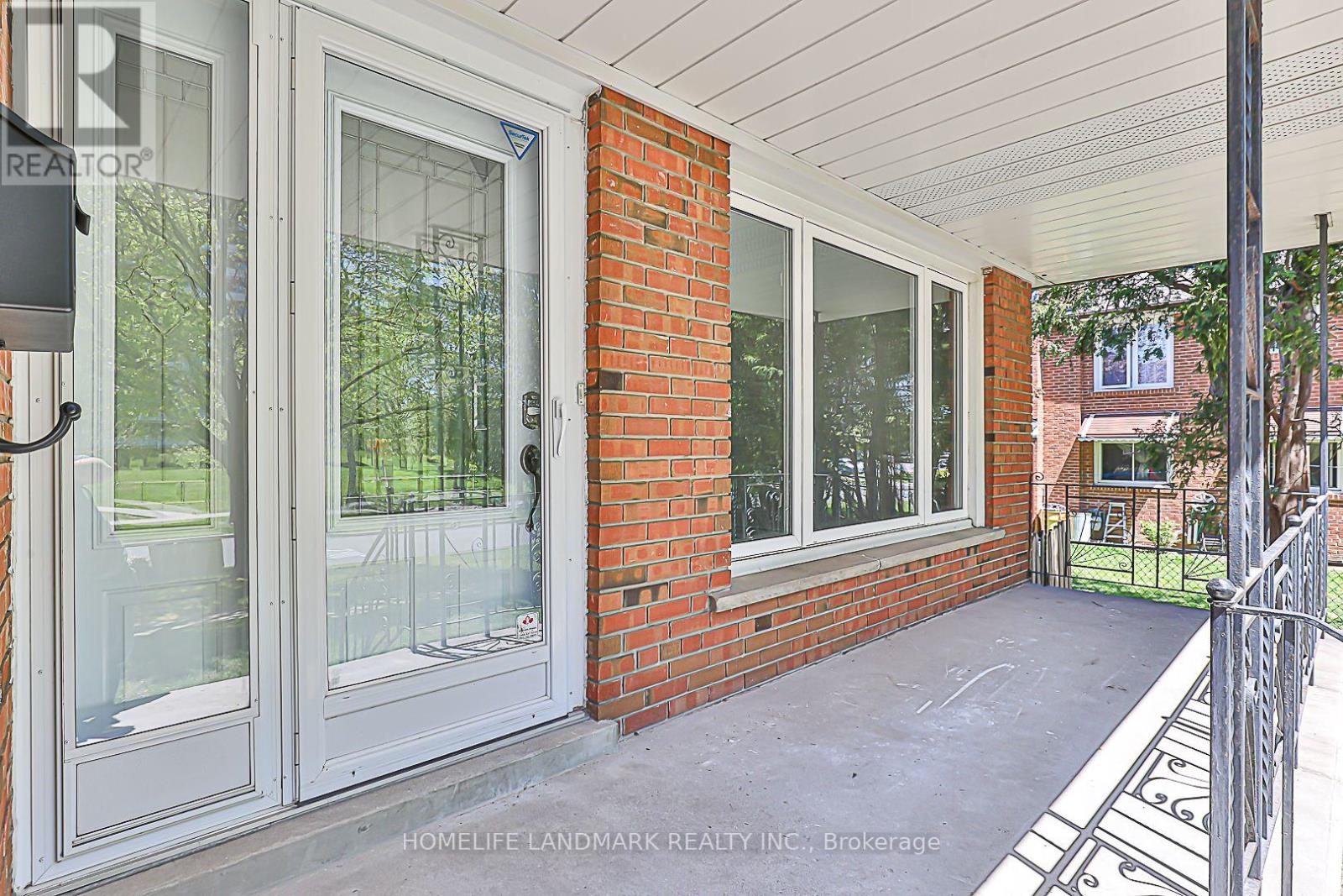 612 Van Horne Avenue, Toronto, Ontario  M2J 2V4 - Photo 3 - C12281867