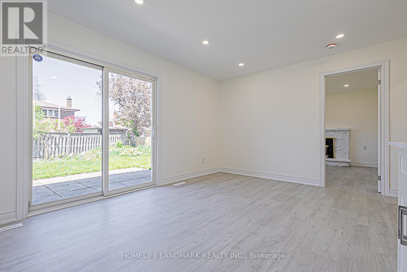612 Van Horne Avenue, Toronto, Ontario  M2J 2V4 - Photo 30 - C12281867