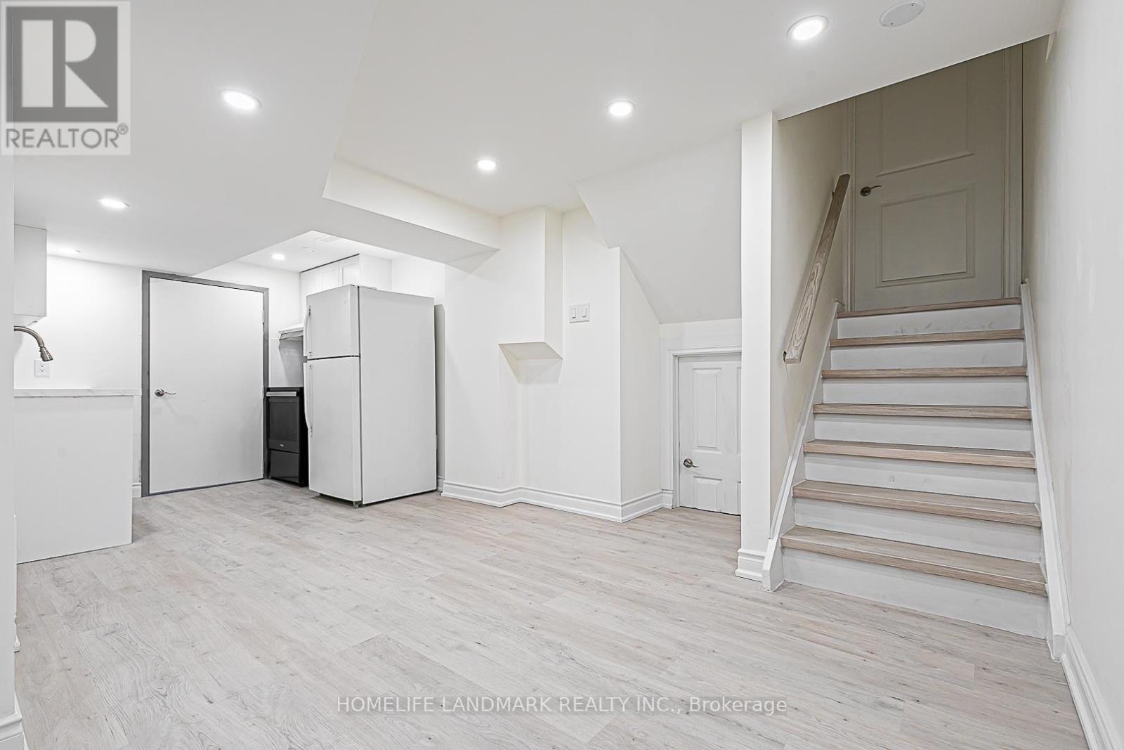 612 Van Horne Avenue, Toronto, Ontario  M2J 2V4 - Photo 38 - C12281867