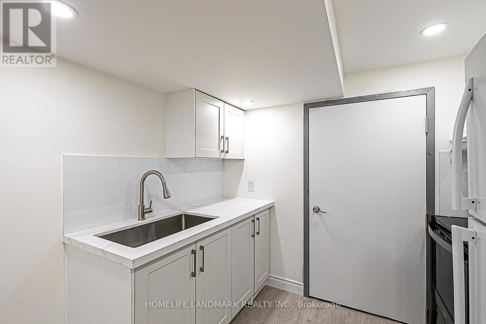 612 Van Horne Avenue, Toronto, Ontario  M2J 2V4 - Photo 39 - C12281867