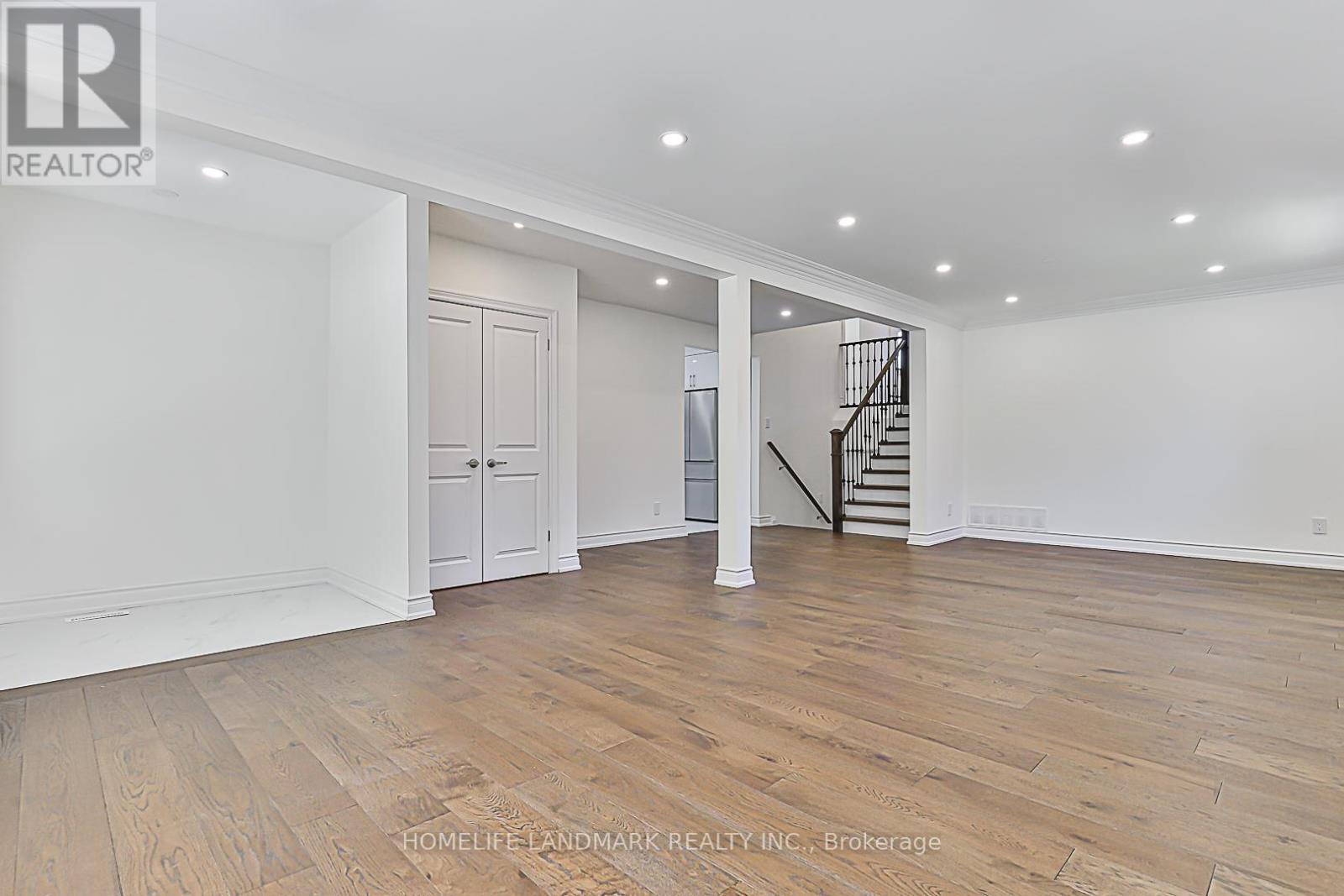 612 Van Horne Avenue, Toronto, Ontario  M2J 2V4 - Photo 6 - C12281867