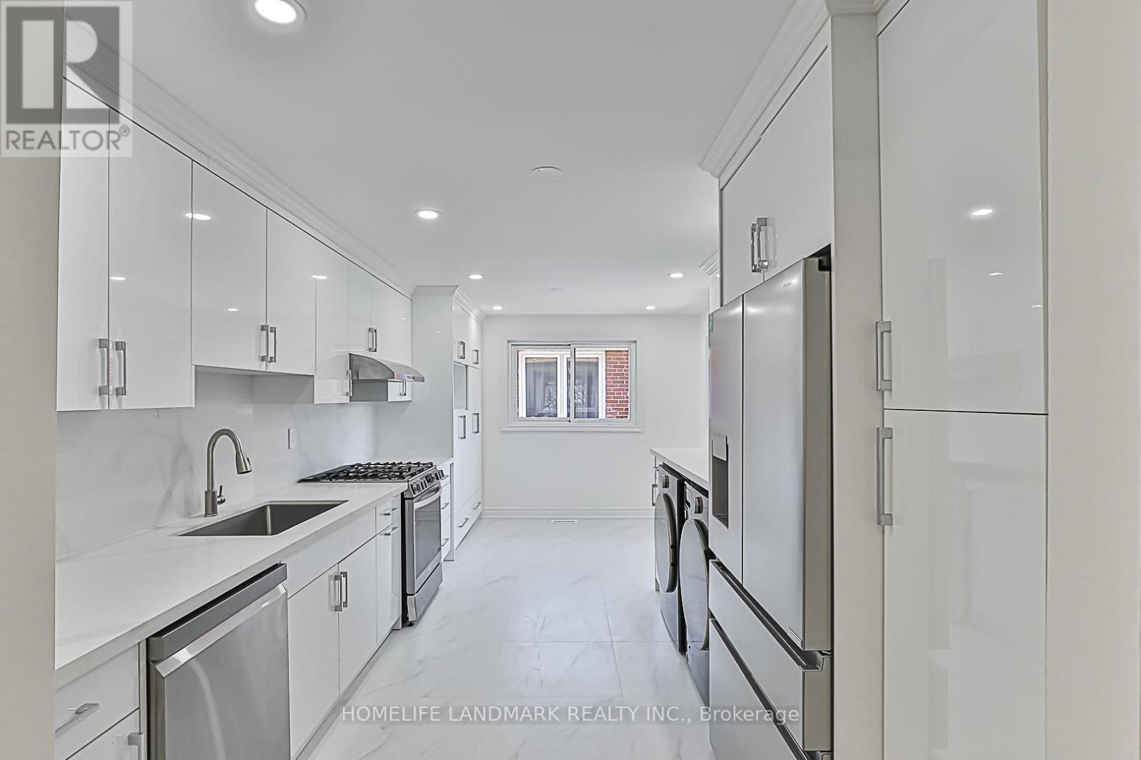 612 Van Horne Avenue, Toronto, Ontario  M2J 2V4 - Photo 9 - C12281867