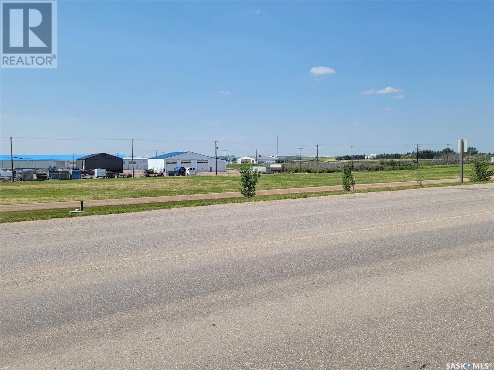 5504/5506/5508 46th Street, Macklin, Saskatchewan  S0L 2C0 - Photo 2 - SK012488