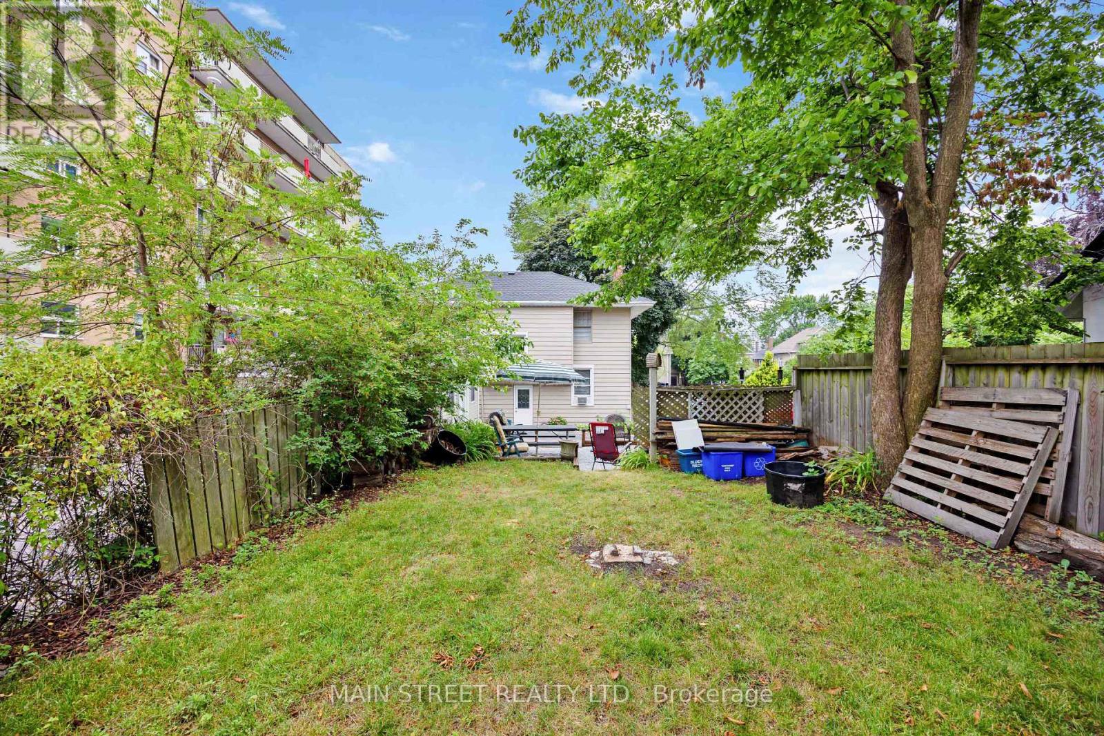 194 London Road, Sarnia, Ontario  N7T 4V5 - Photo 47 - X12281707