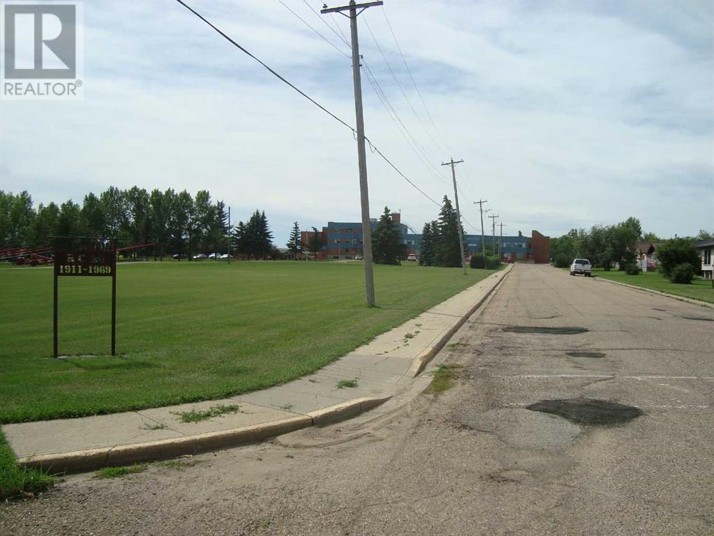 420 Pontmain Road, Trochu, Alberta  T0M 2C0 - Photo 3 - A2238368