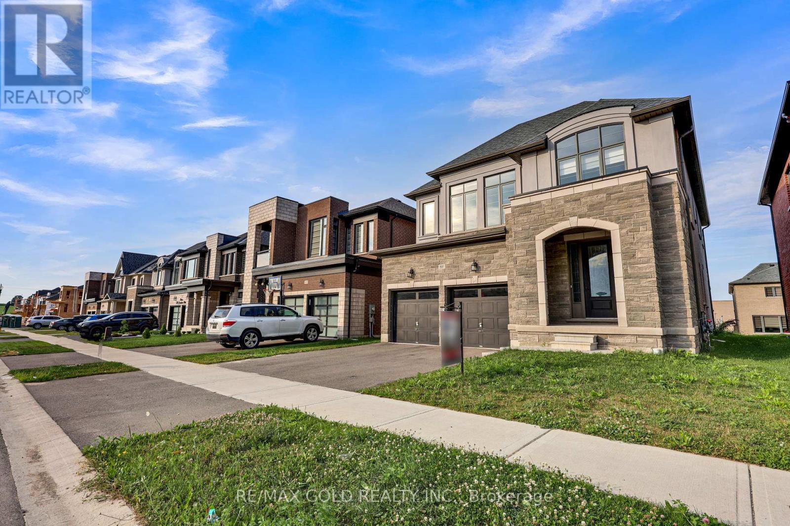 Property at 803 QUEENSTON BOULEVARD image 3