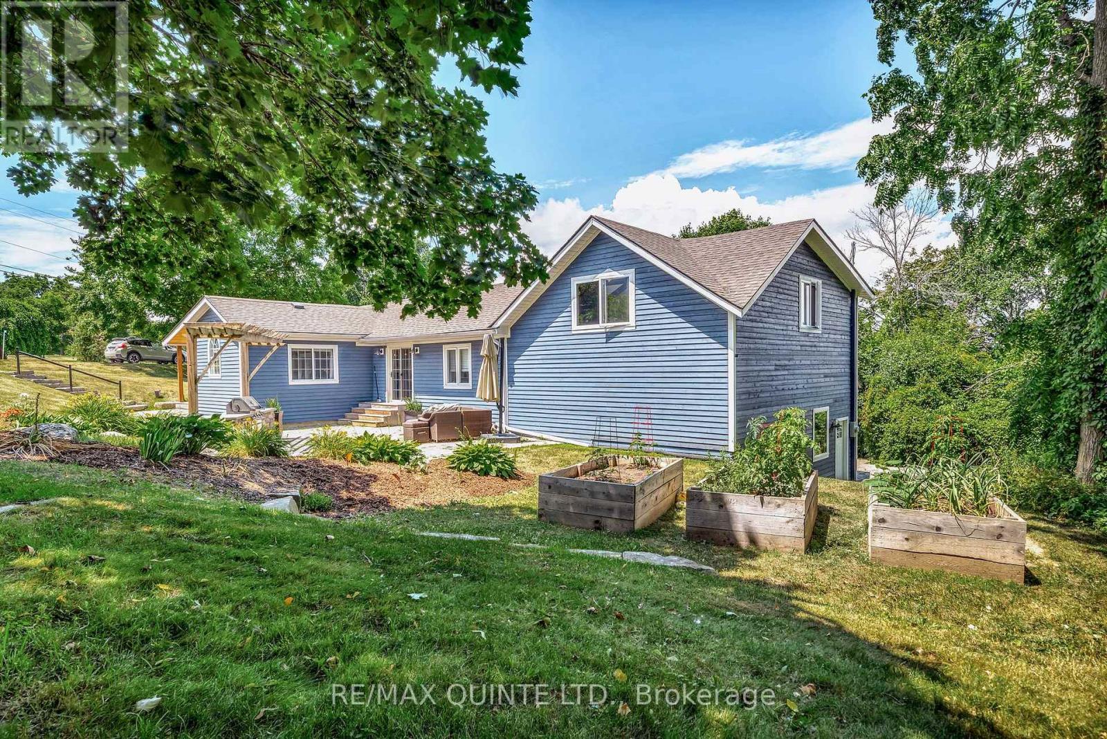 14 EASTERN AVENUE, Prince Edward County, Ontario