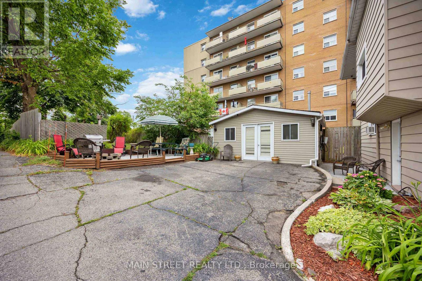 194 London Road, Sarnia, Ontario  N7T 4V5 - Photo 41 - X12281707