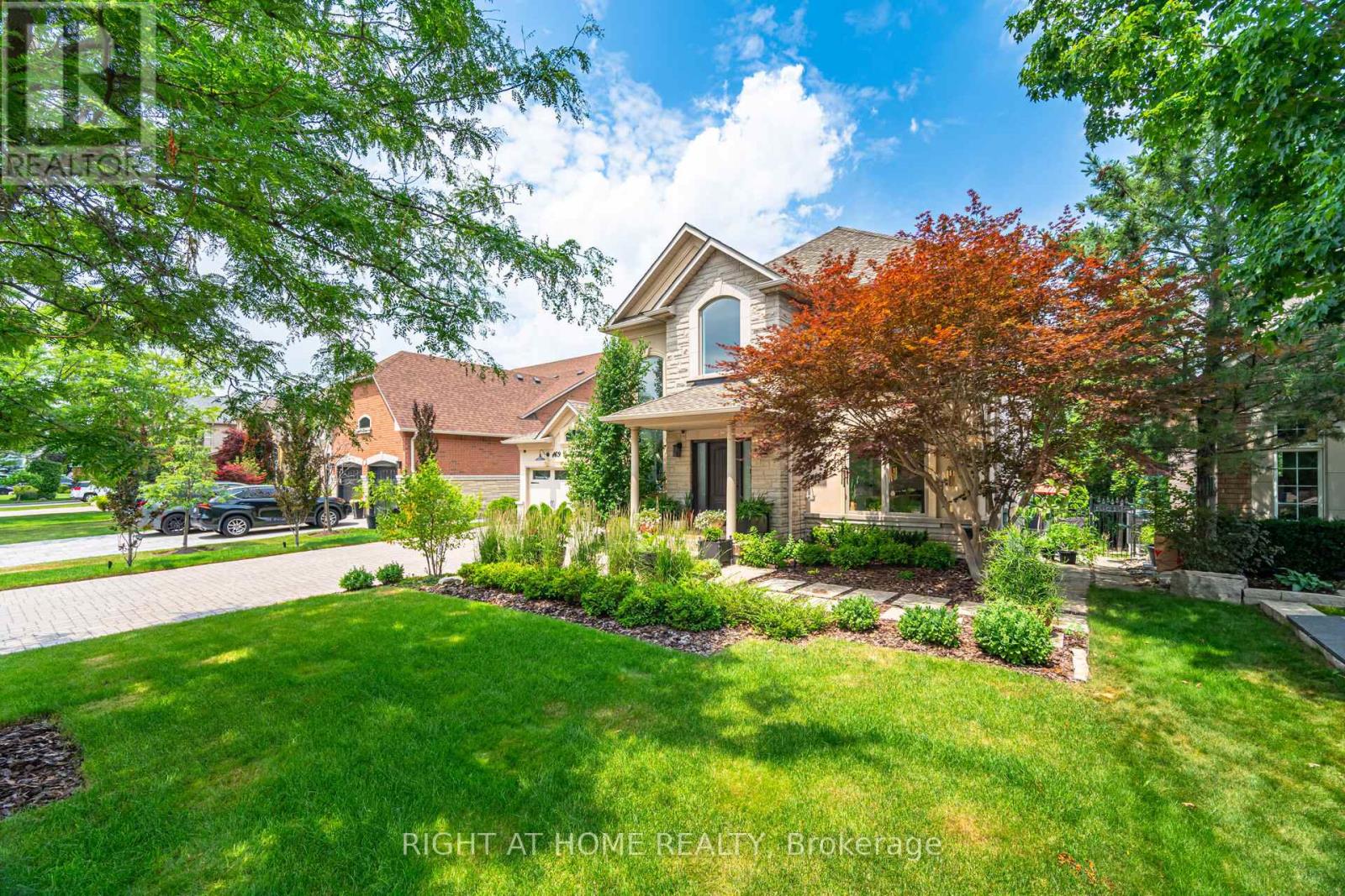 Property at 169 GREEN MANOR CRESCENT image 3