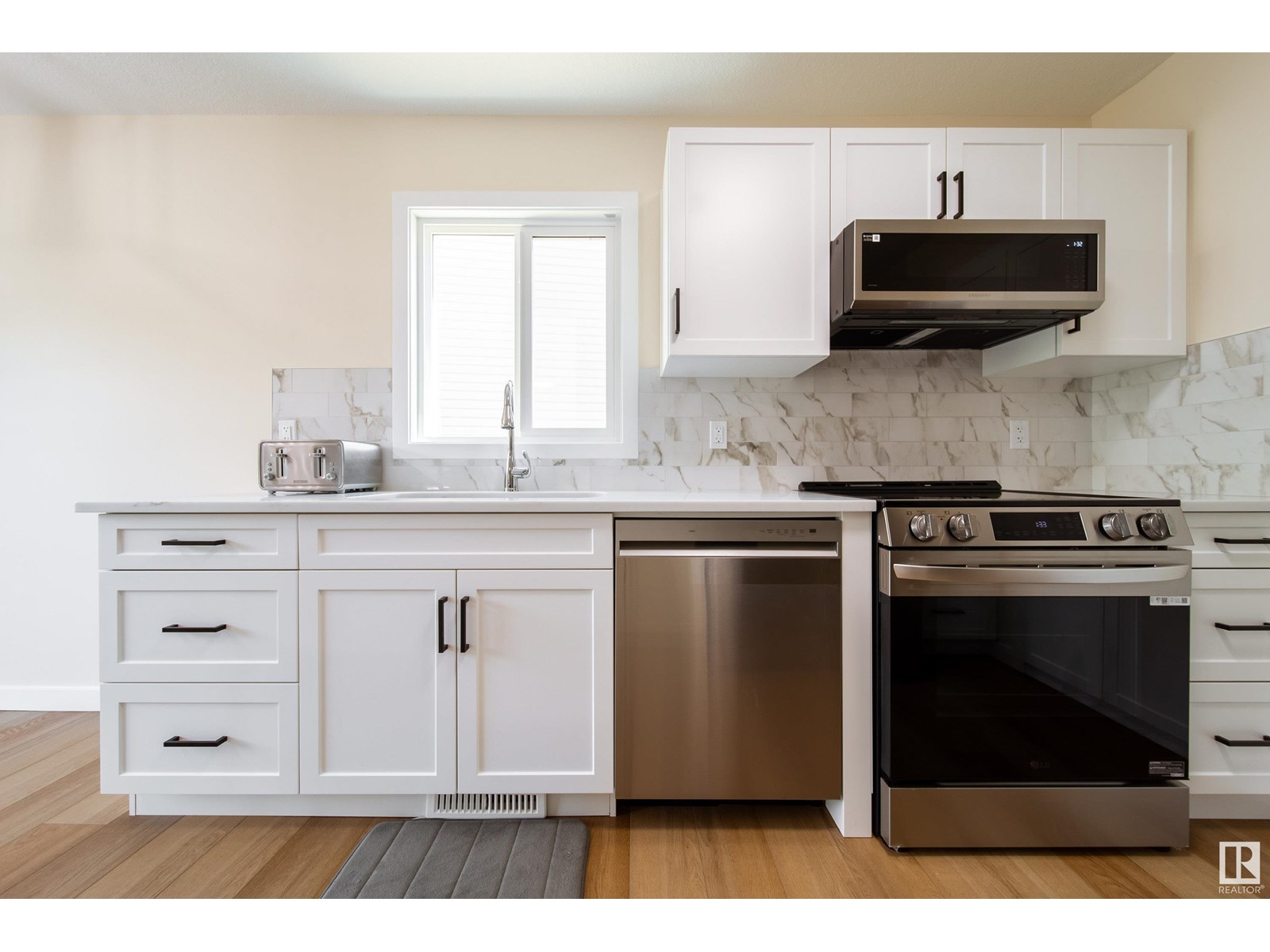 2018 Garnett Wy Nw, Edmonton, Alberta  T5T 6R1 - Photo 16 - E4447516