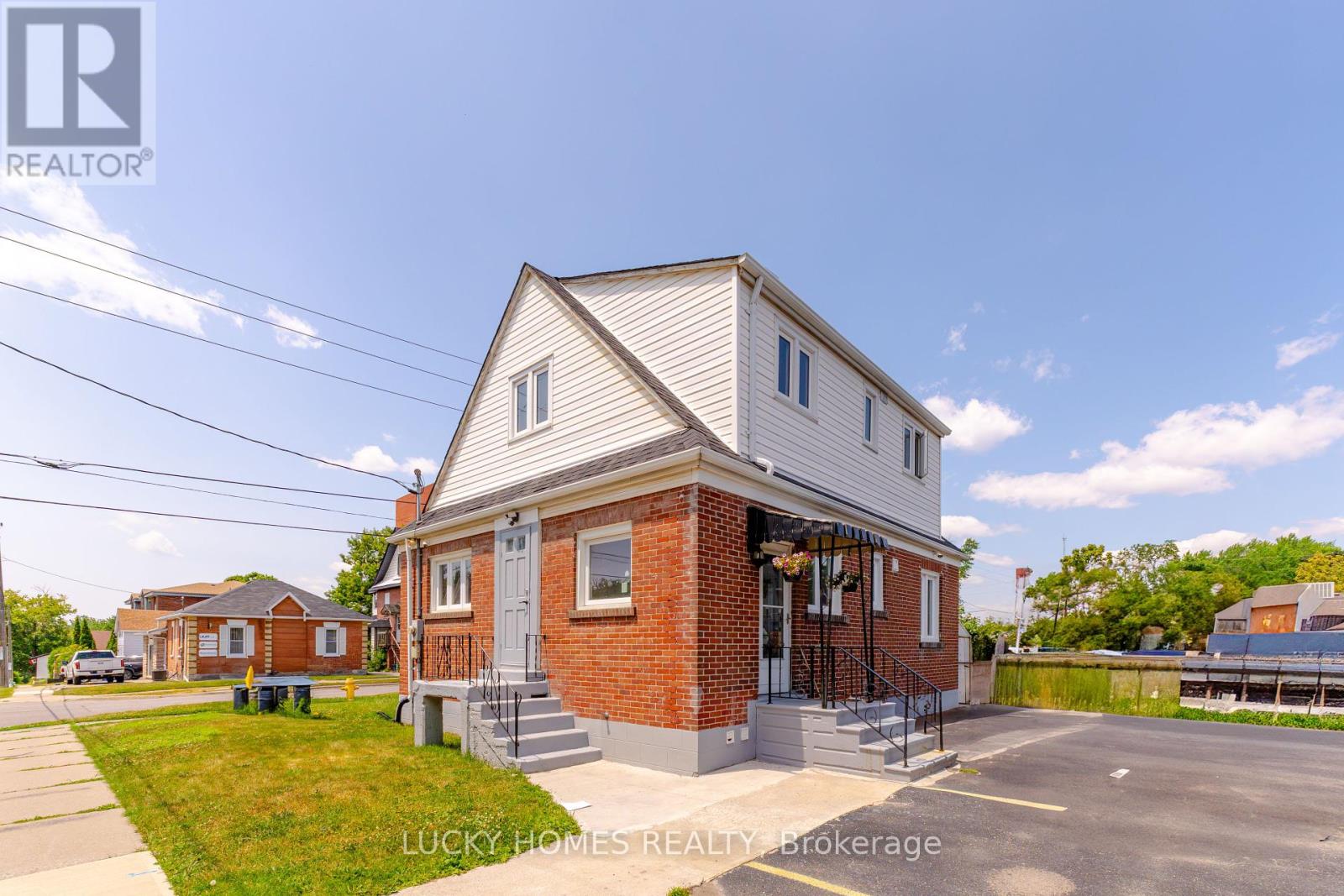 (MAIN+LOWER) - 157 CENTRE STREET S, Oshawa, Ontario