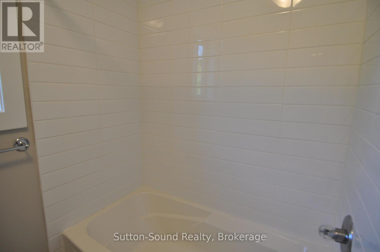 1 Williamson Place, South Bruce Peninsula, Ontario  N0H 2T0 - Photo 20 - X12252721