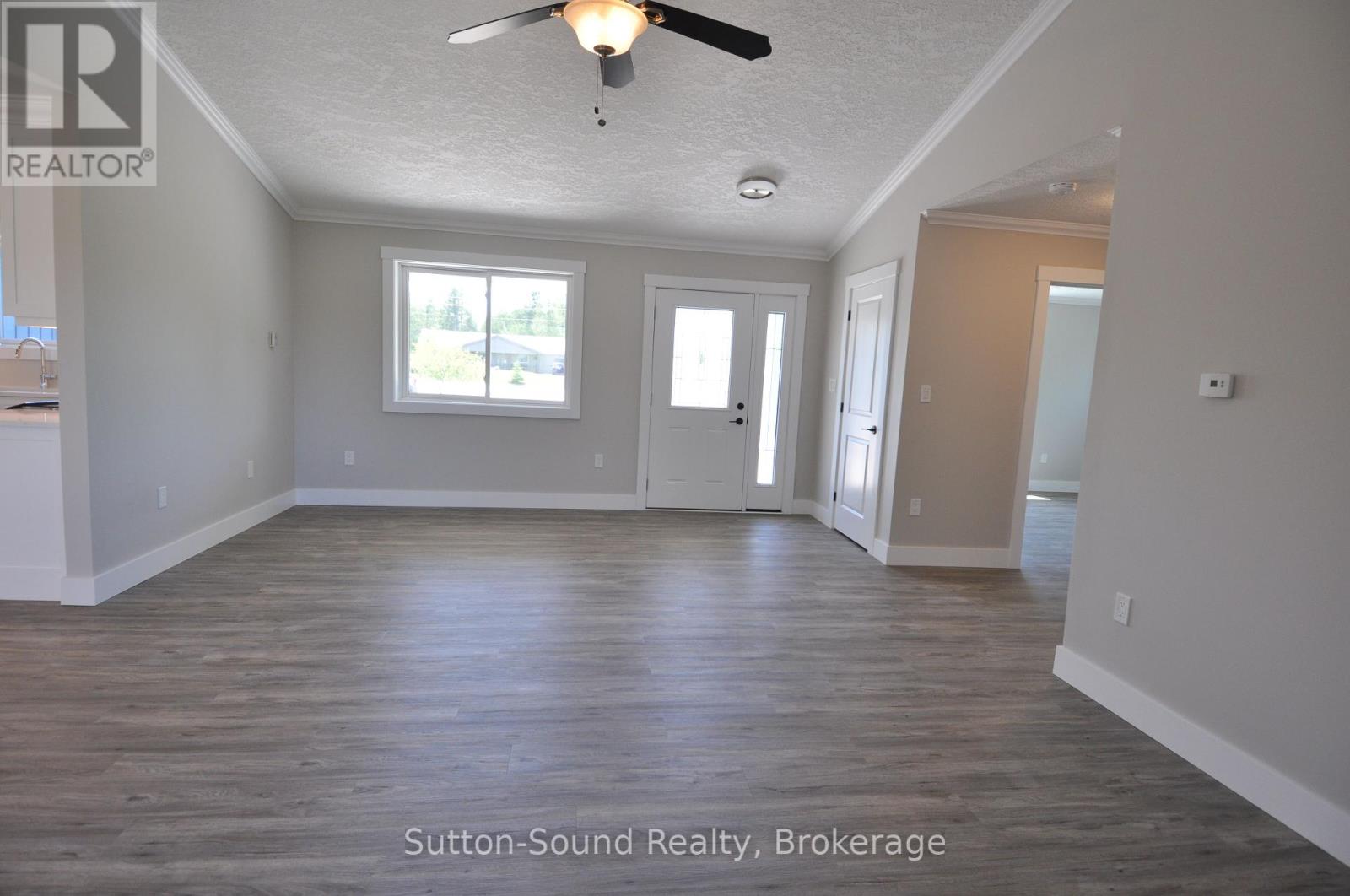 1 Williamson Place, South Bruce Peninsula, Ontario  N0H 2T0 - Photo 4 - X12252721