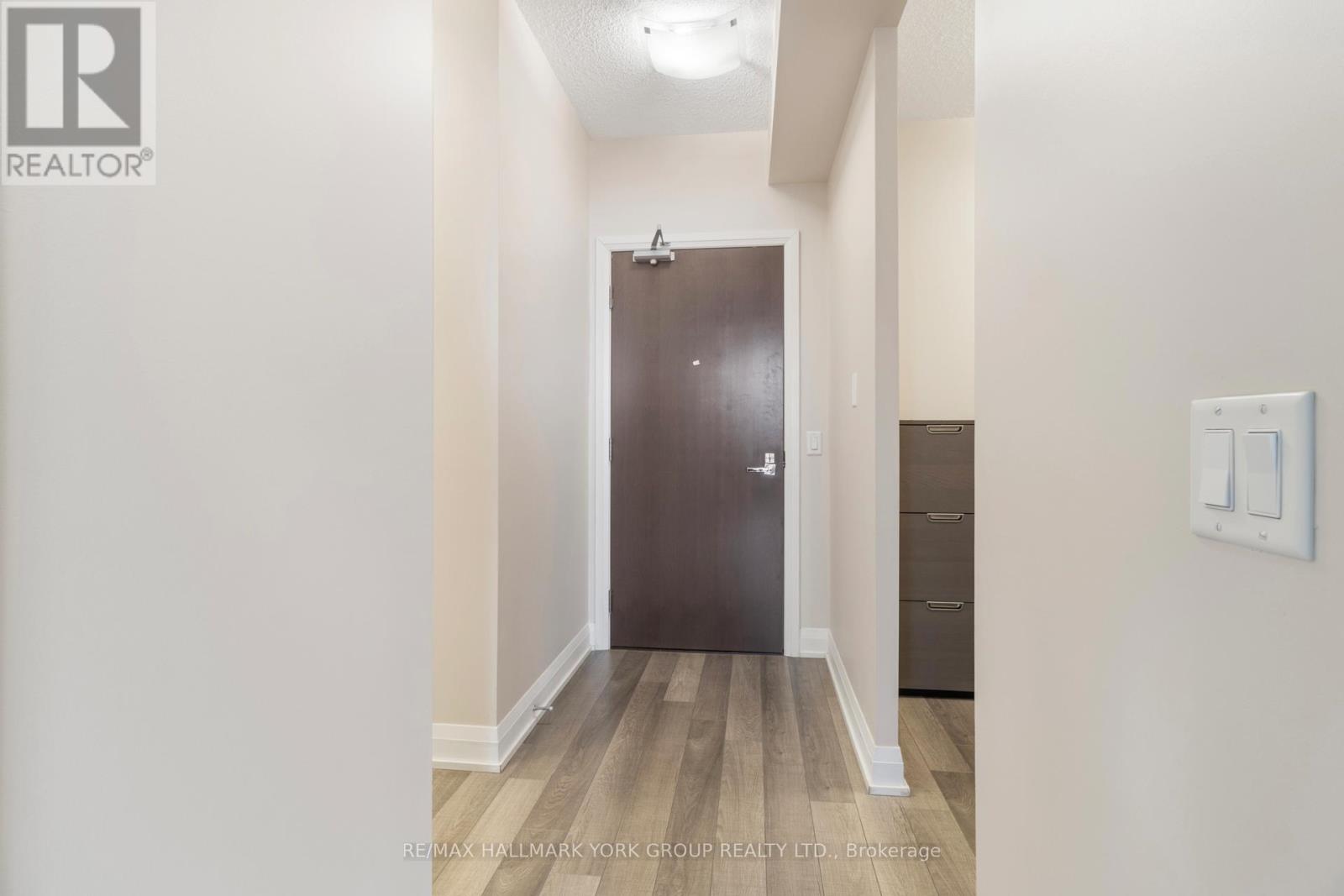 602 - 85 North Park Road, Vaughan, Ontario  L4J 0H9 - Photo 3 - N12281929
