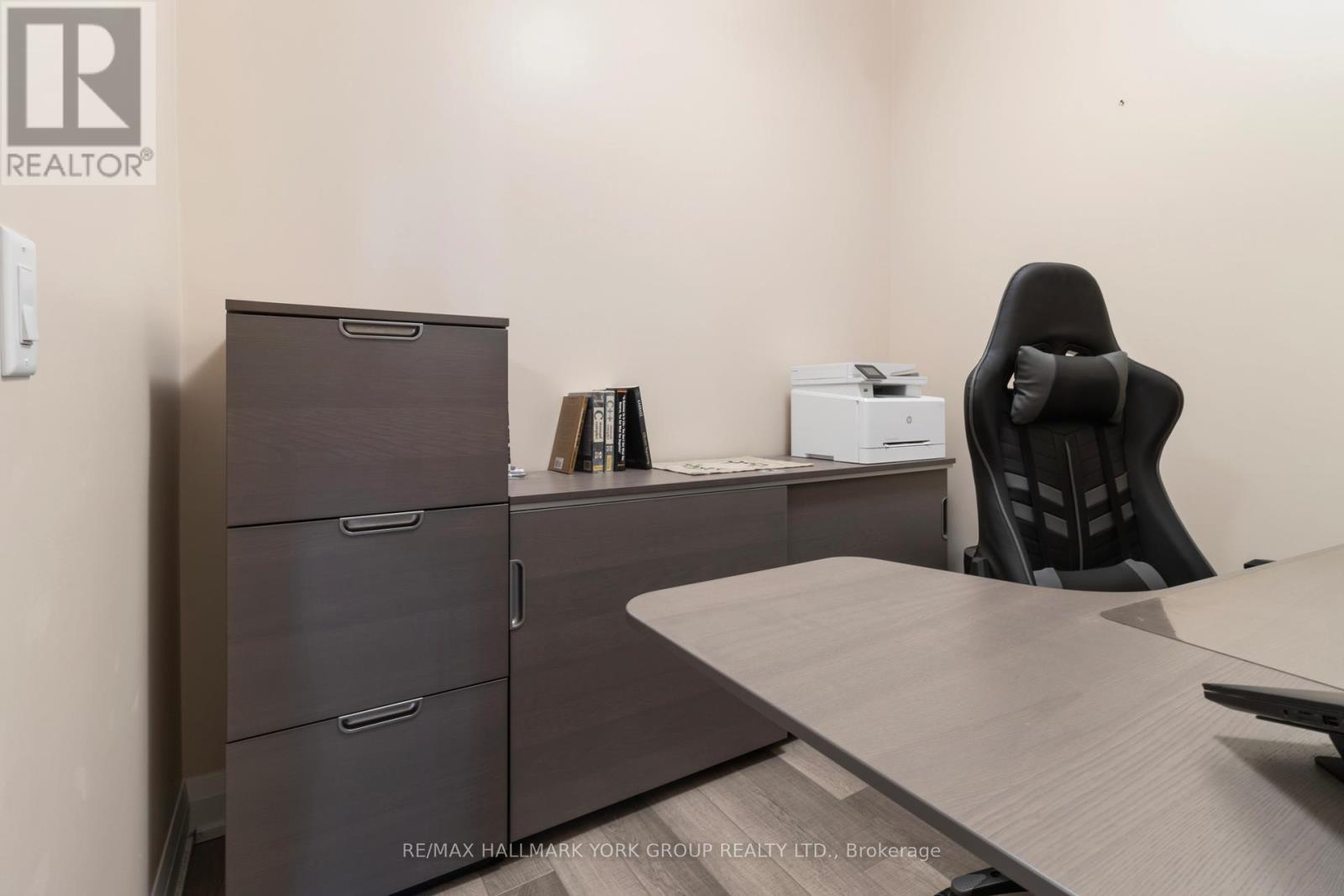 602 - 85 North Park Road, Vaughan, Ontario  L4J 0H9 - Photo 6 - N12281929