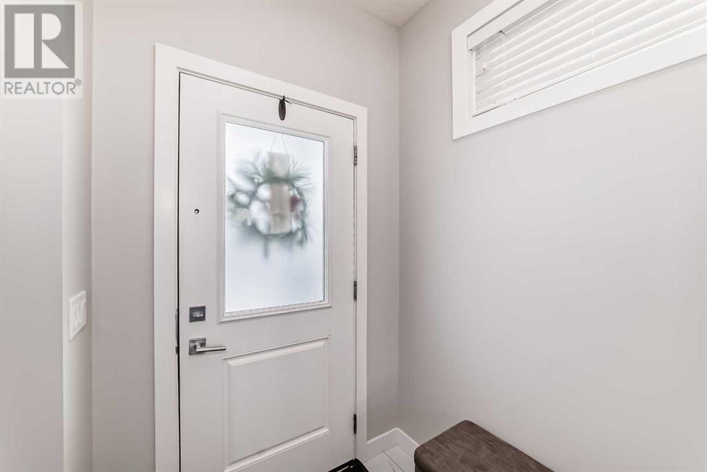 Property at 121 Corner Meadows Gate NE image 3