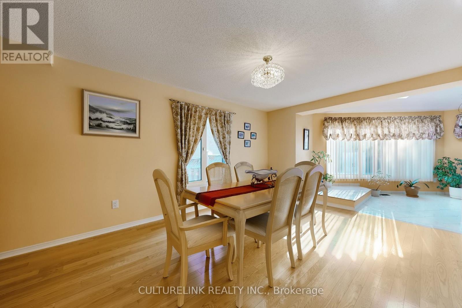 94 Coledale Road, Markham, Ontario  L3R 7V9 - Photo 9 - N12281960