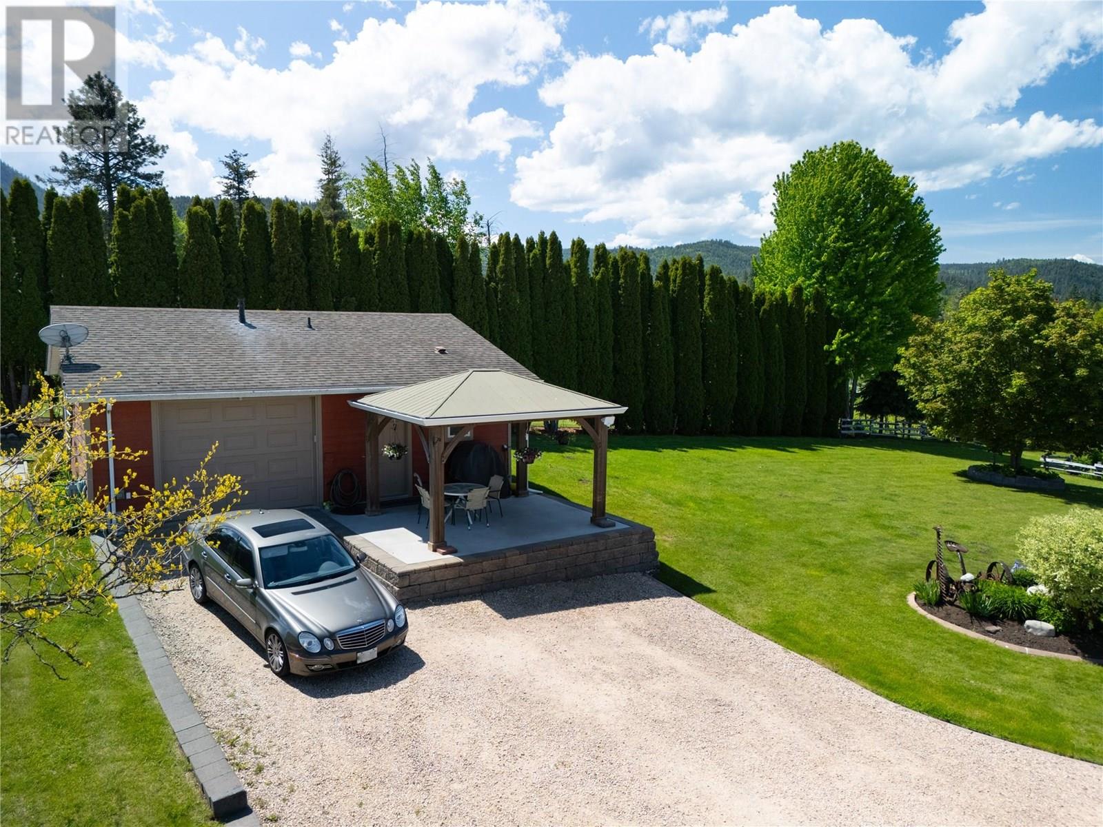 5380 Learmouth Road, Coldstream, British Columbia  V1B 3E8 - Photo 10 - 10333550