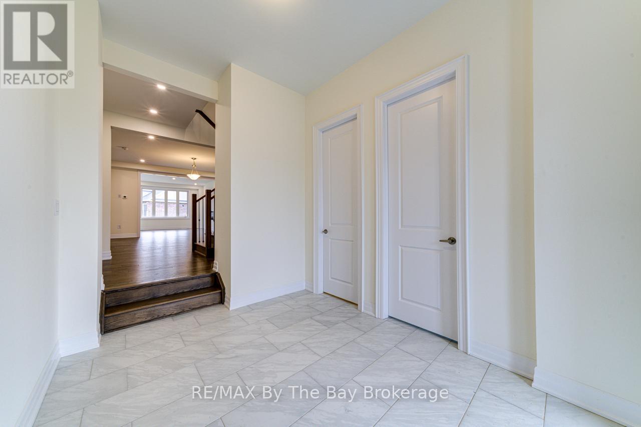 Property at 169 ROSANNE CIRCLE image 3