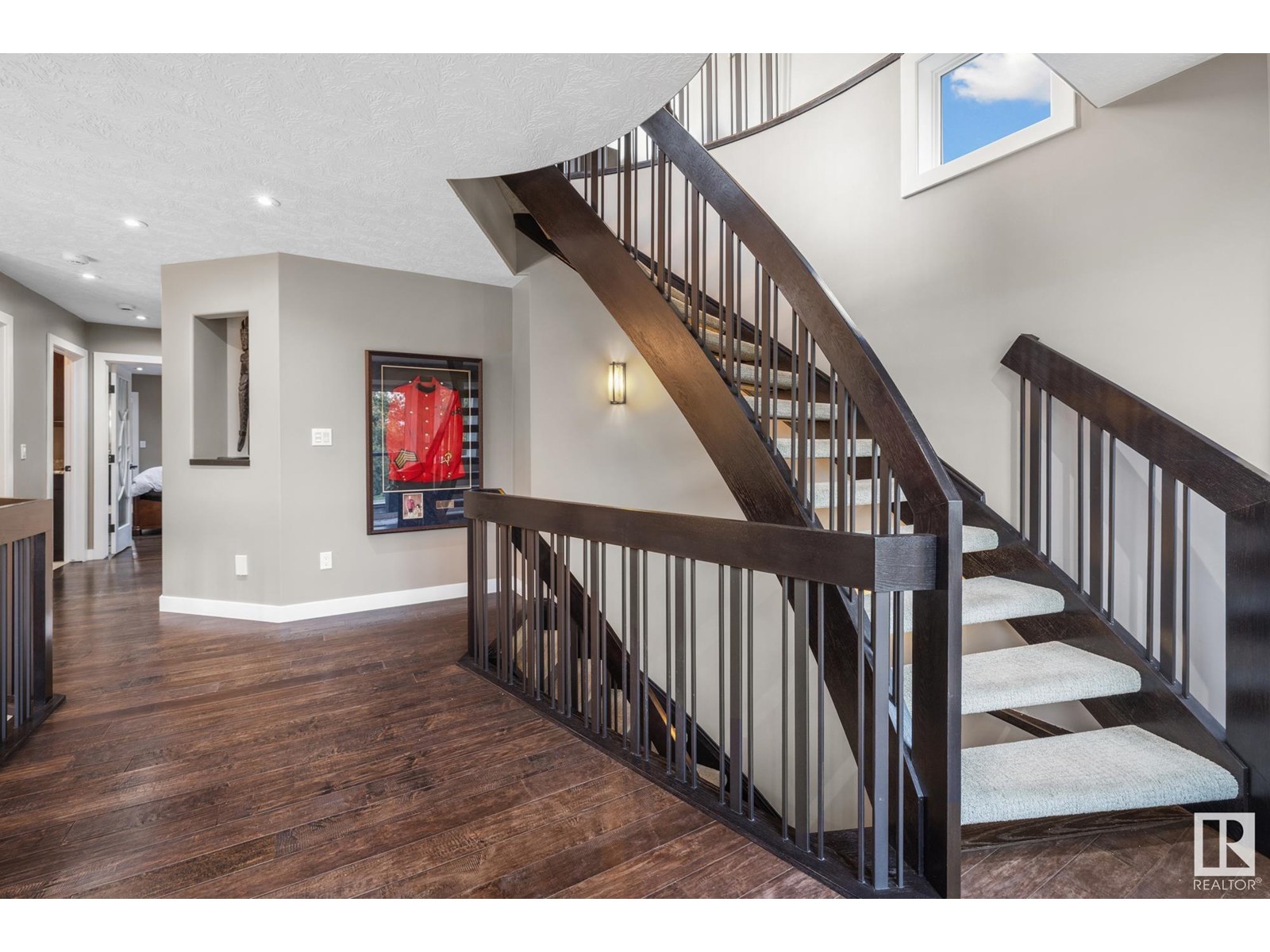 Property at 6520 111 AV NW image 5