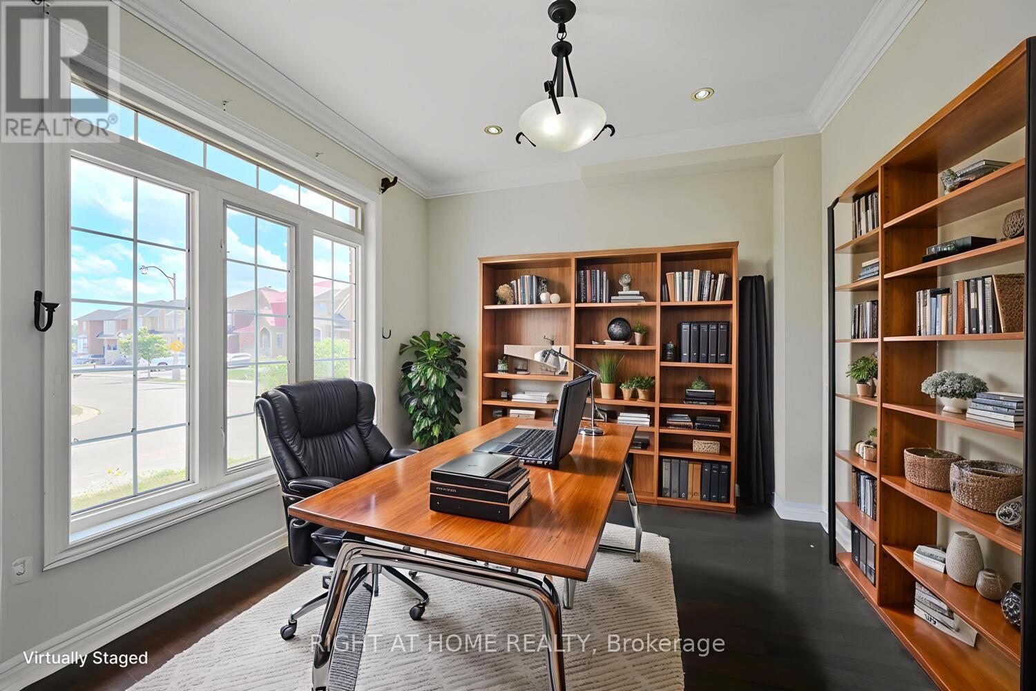 Property at 1 DAROU CRESCENT image 5