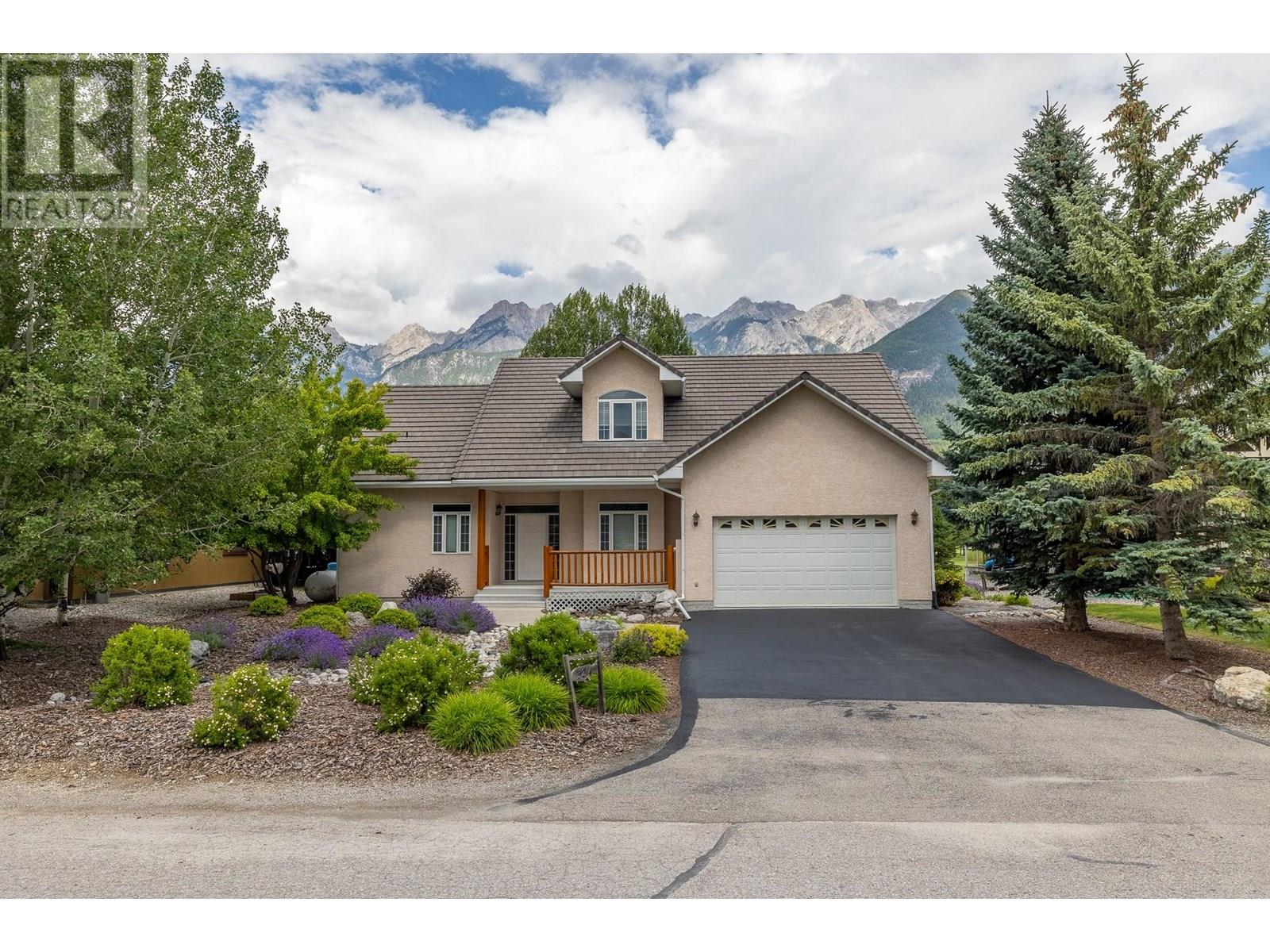 5214 RIVERSIDE Drive, fairmont hot springs, British Columbia