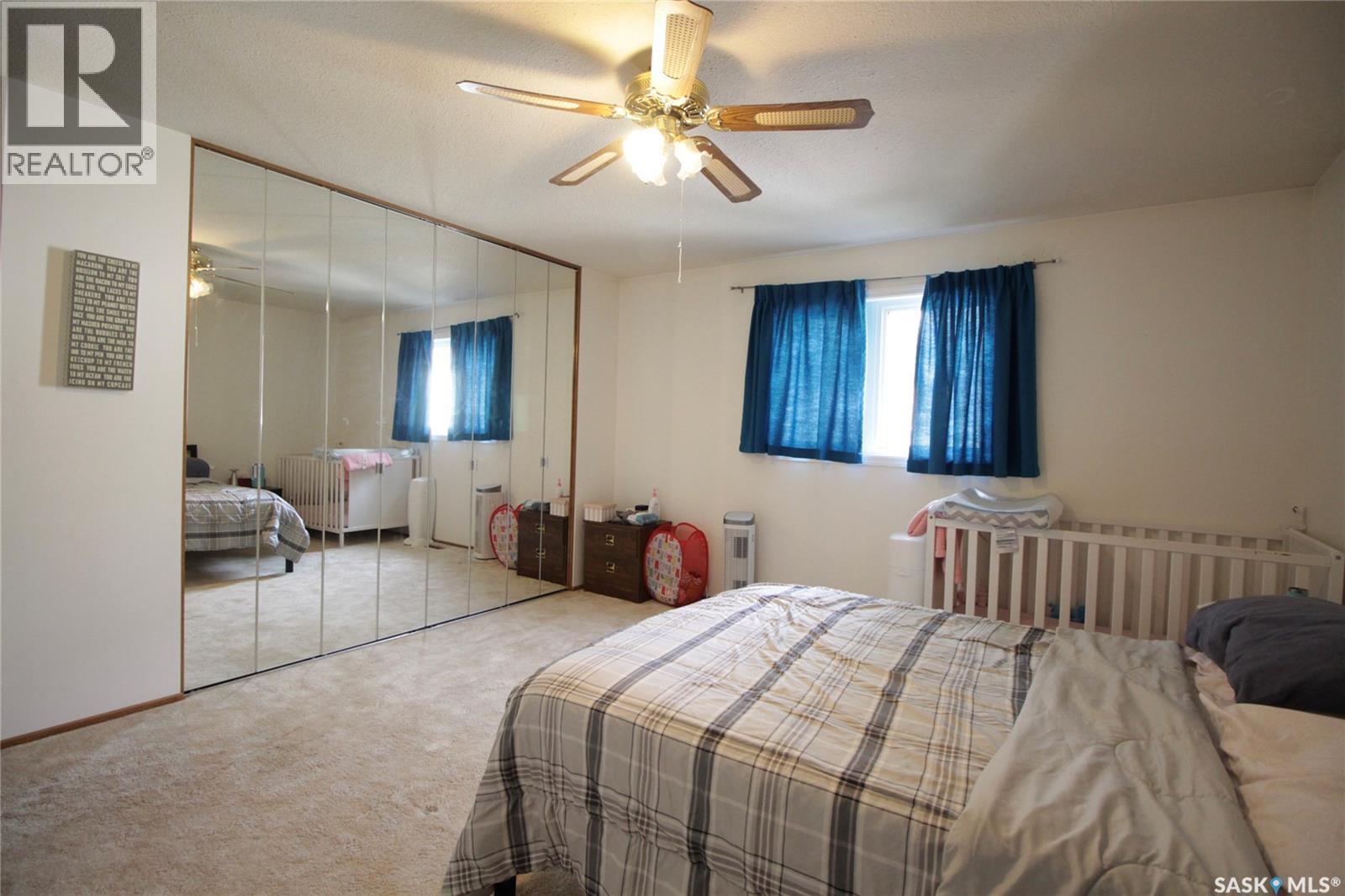 221 4th Avenue, Whitewood, Saskatchewan  S0G 5C0 - Photo 11 - SK012497
