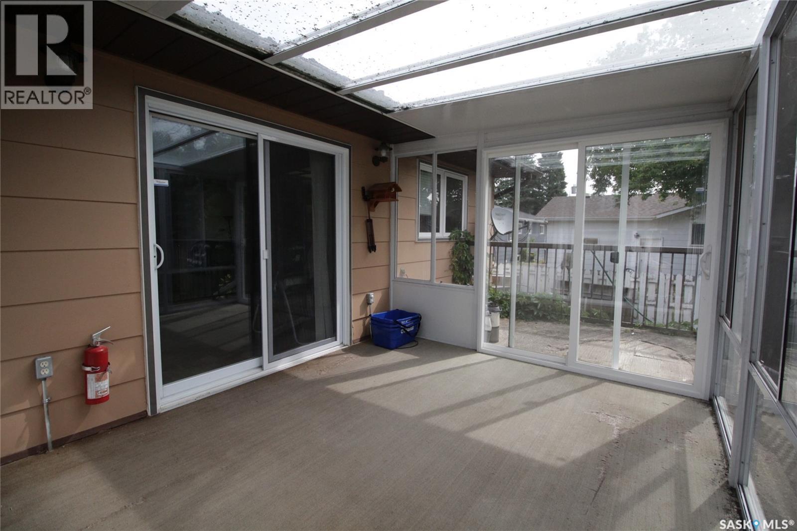 221 4th Avenue, Whitewood, Saskatchewan  S0G 5C0 - Photo 28 - SK012497